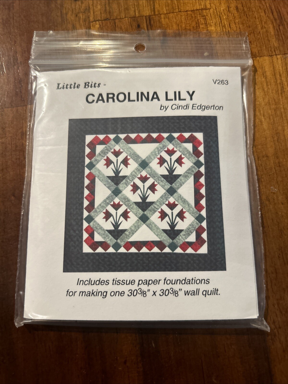 Carolina Lily Mini Quilt Pattern By Little Bits Floral Spring VSP263