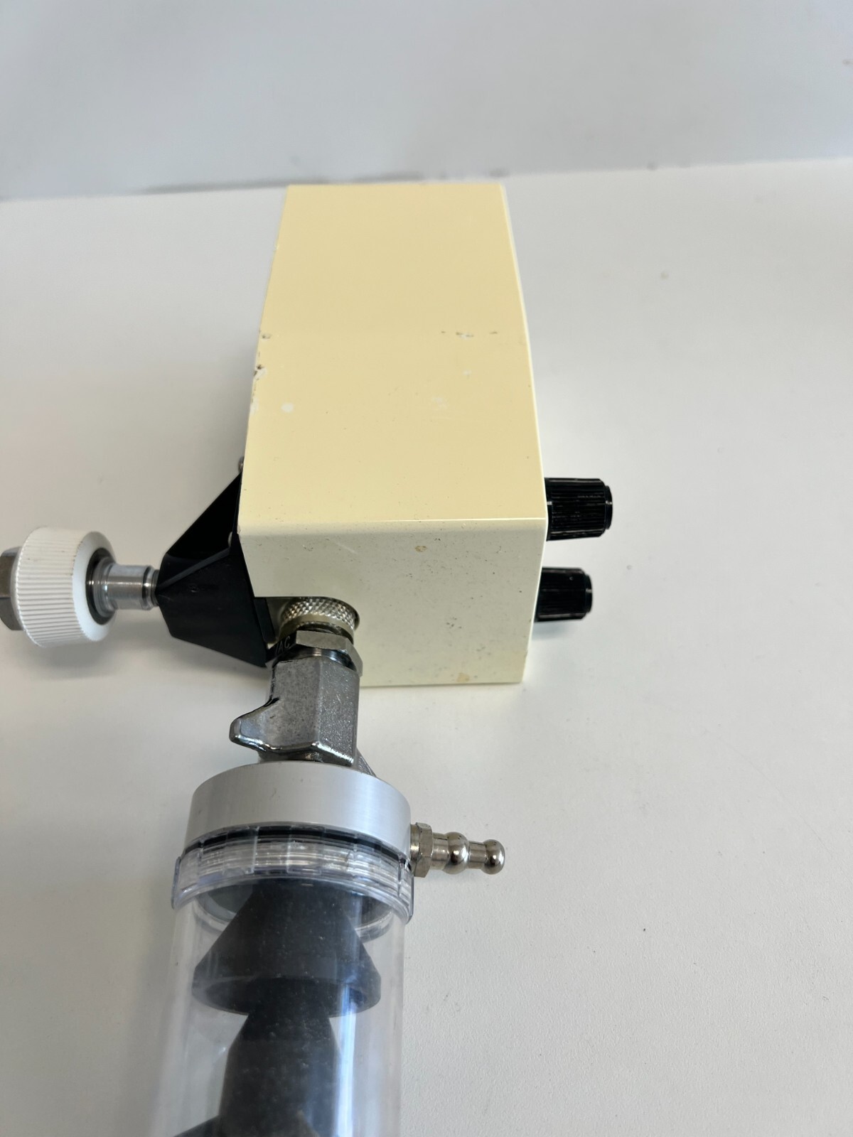 QQ3/#4: Ohmeda Suction Unit