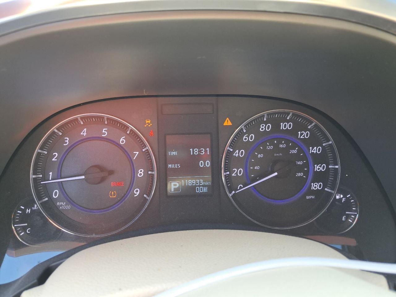 QX70 2017 Glove Box 4752830
