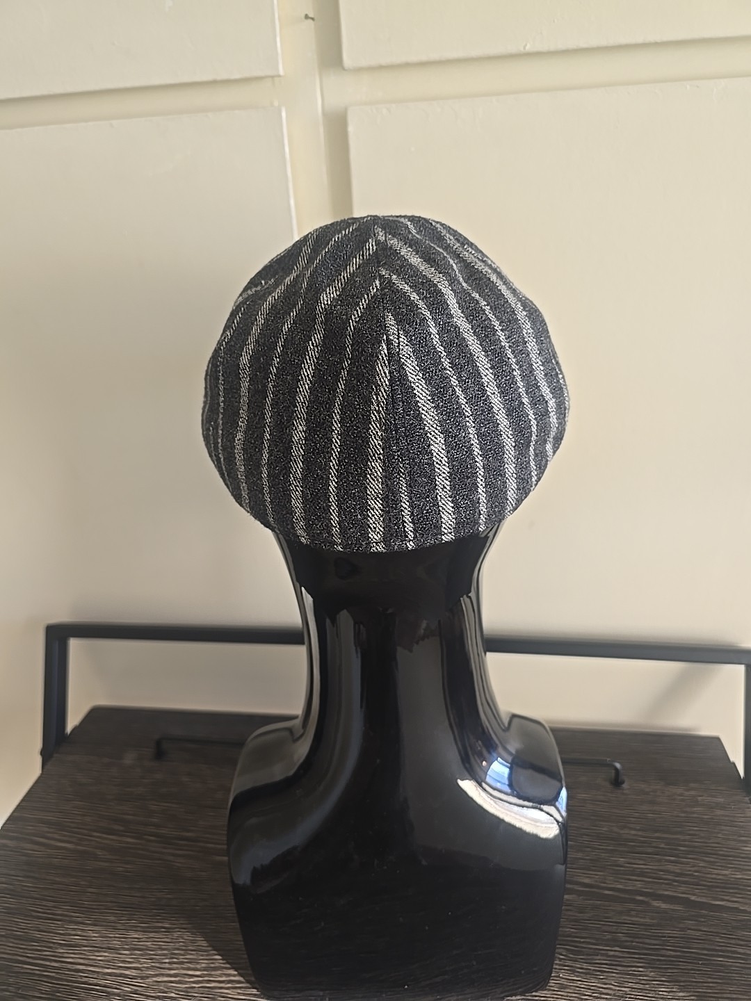 CooperSquare Hat Silk-lined Flat Cap Dark Gray Medium Striped, NEW