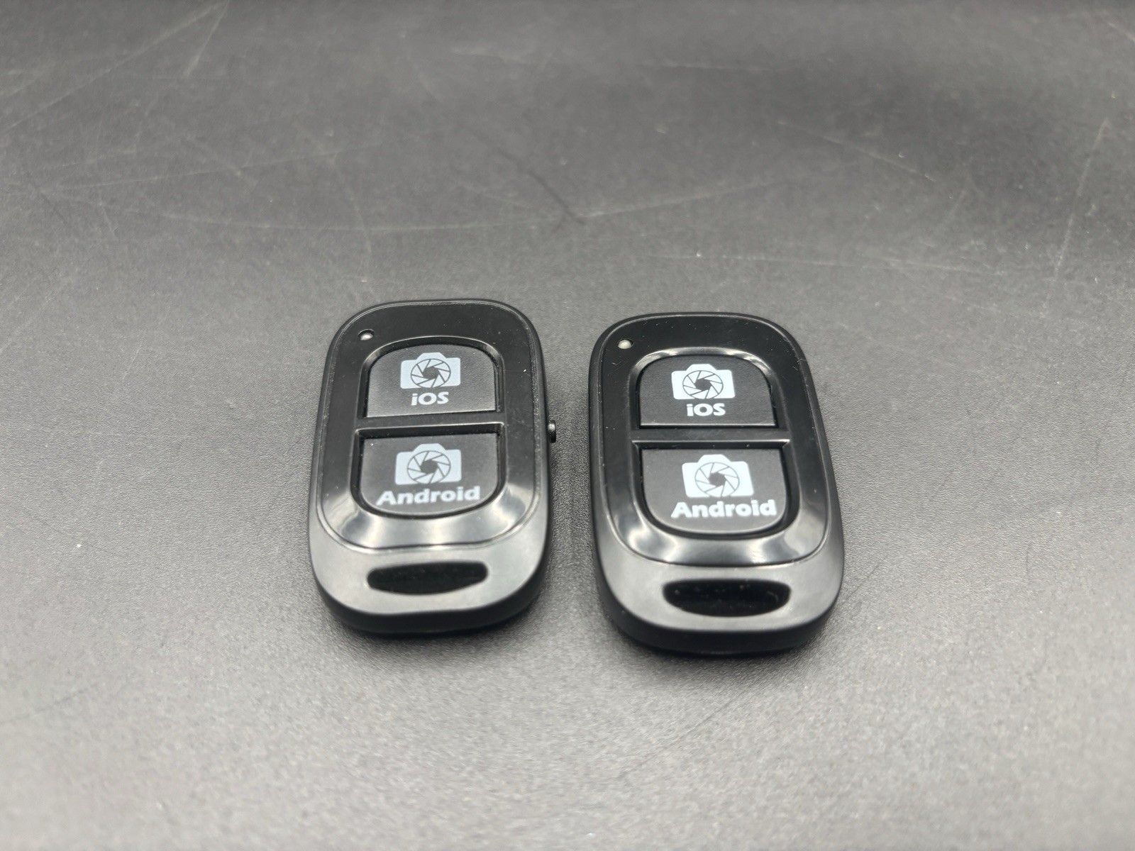 UBeesize Bluetooth Camera Remote Shutter for iPhone & Android - Great Condition