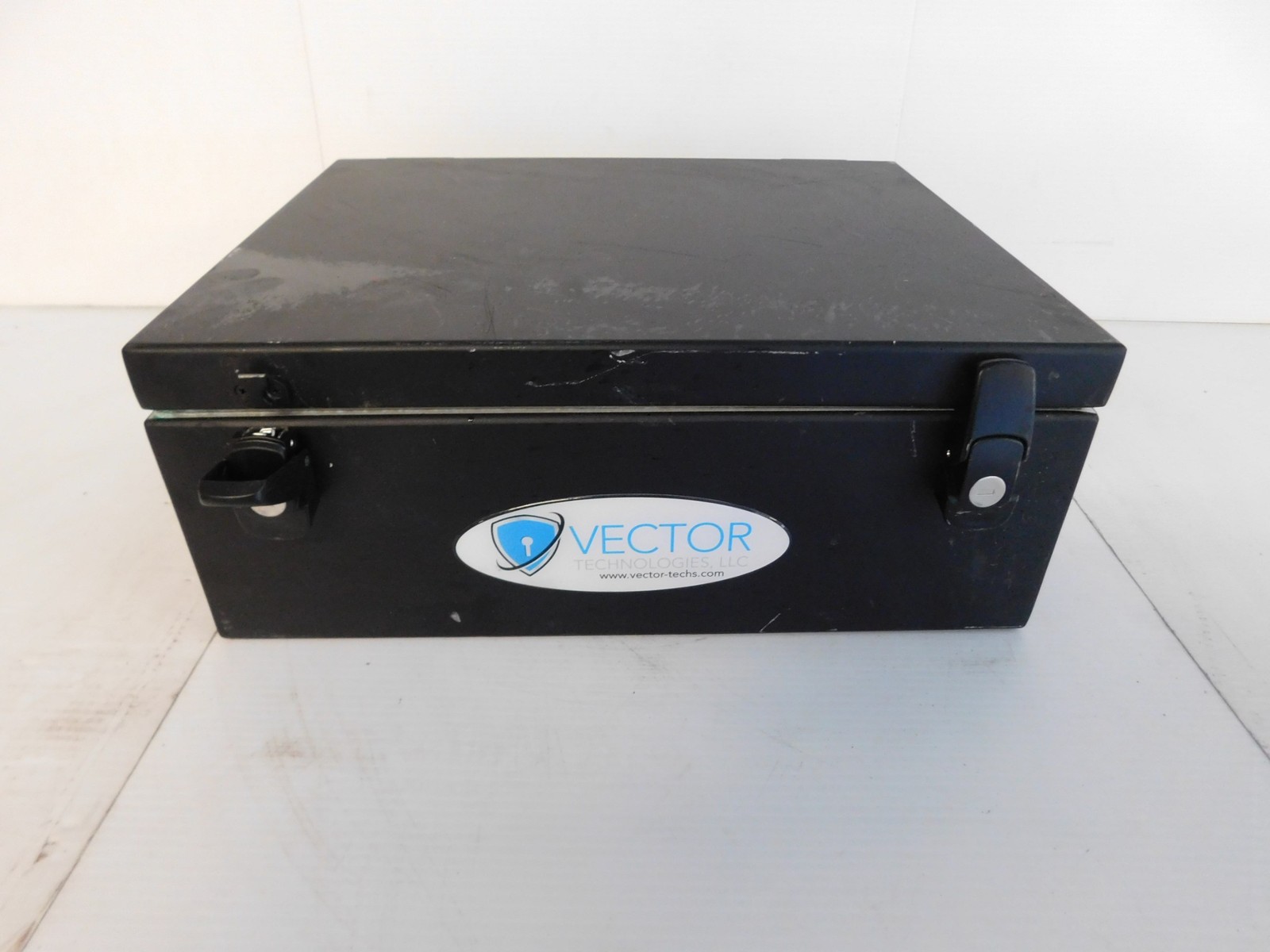 Vector Sentinel S2 Cellphone Isolation Box RF Shielded -PINK NOISE    (ZBZ34)
