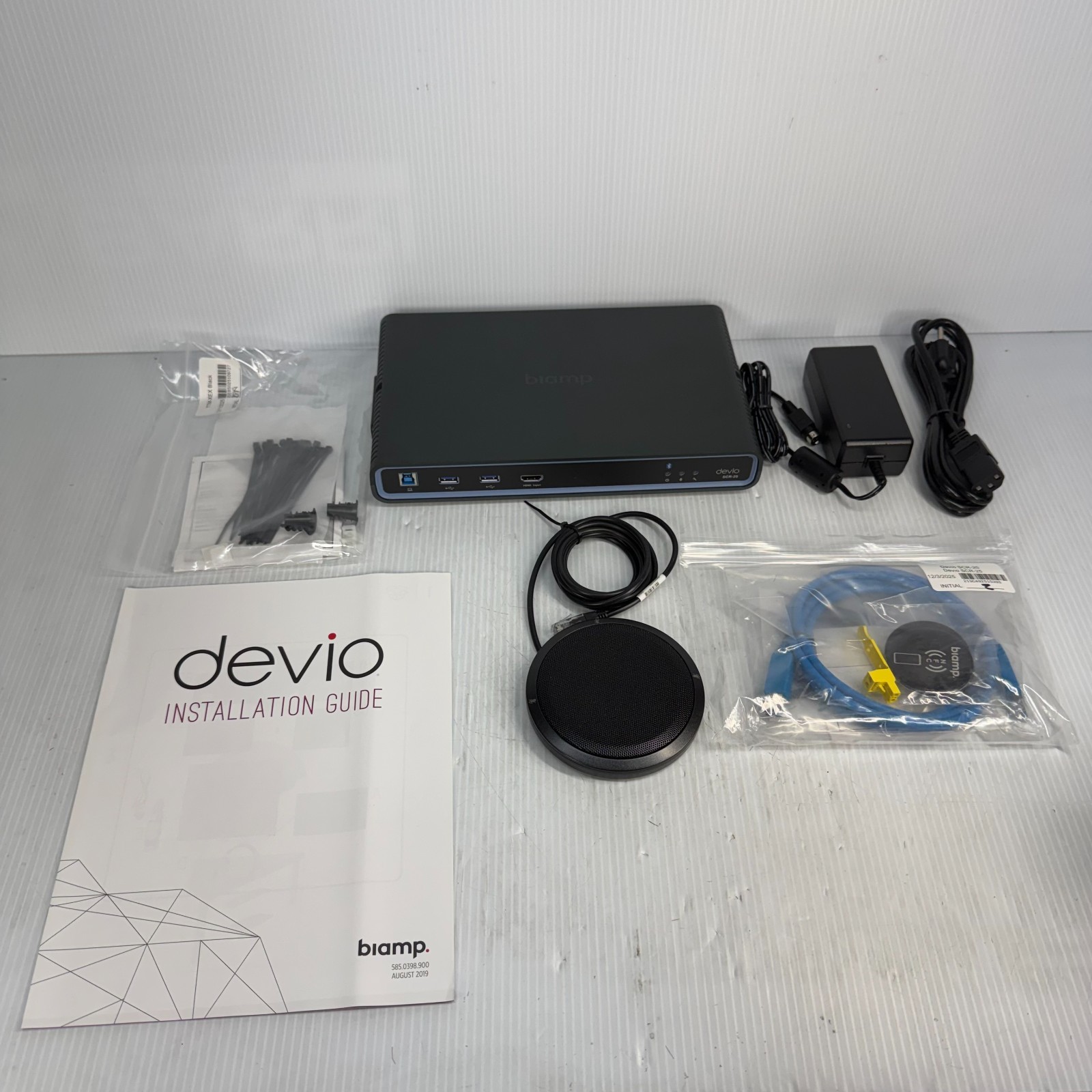 BIAMP DEVIO SCR-20 CONFERENCING HUB WITH PARLÉ TTM-XEX TABLETOP MICROPHONE