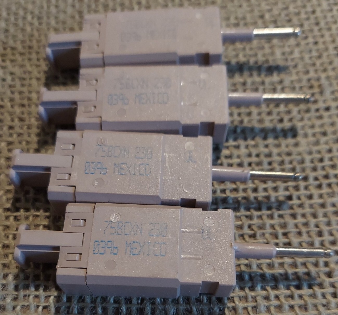 Lot of 4 -  Porta Systems 75BCXN-230 1-Pin 230V Gas Tube Protector