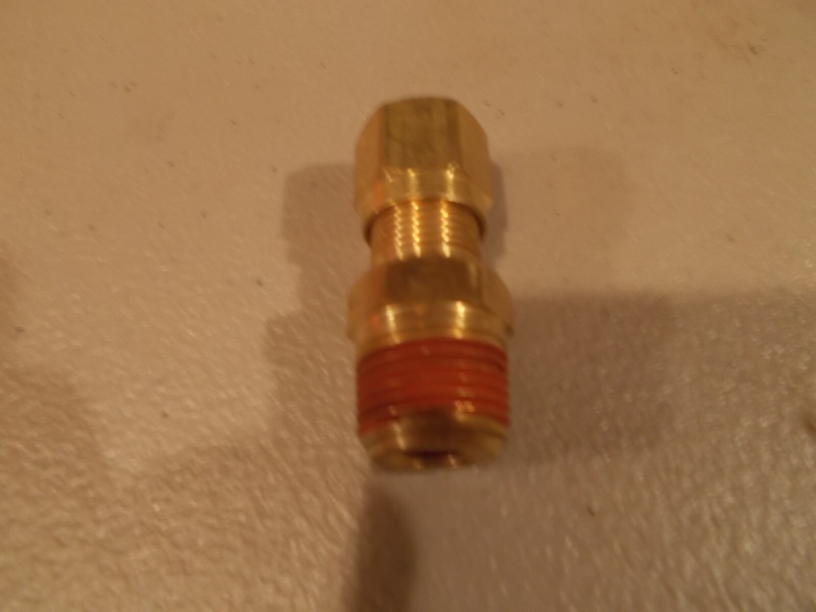 Brass Compression Straight Fitting 3/8"NPT x 3/8" Tube OD (DOT)