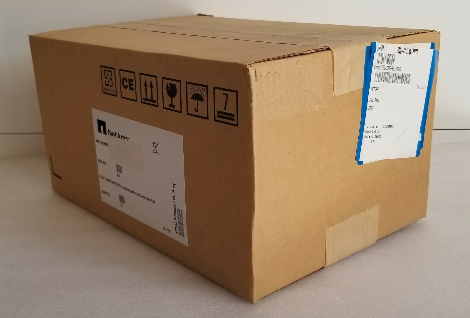 NEW NetApp X290A-R5 600GB 15K SAS hard drive for FAS2020 FAS2040 FAS2050