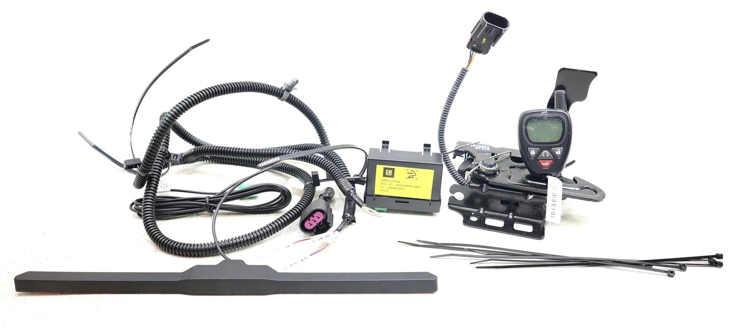 NEW OEM GM 2-Way Vehicle Remote Start Kit 17802087 Silverado Sierra 2009-2010
