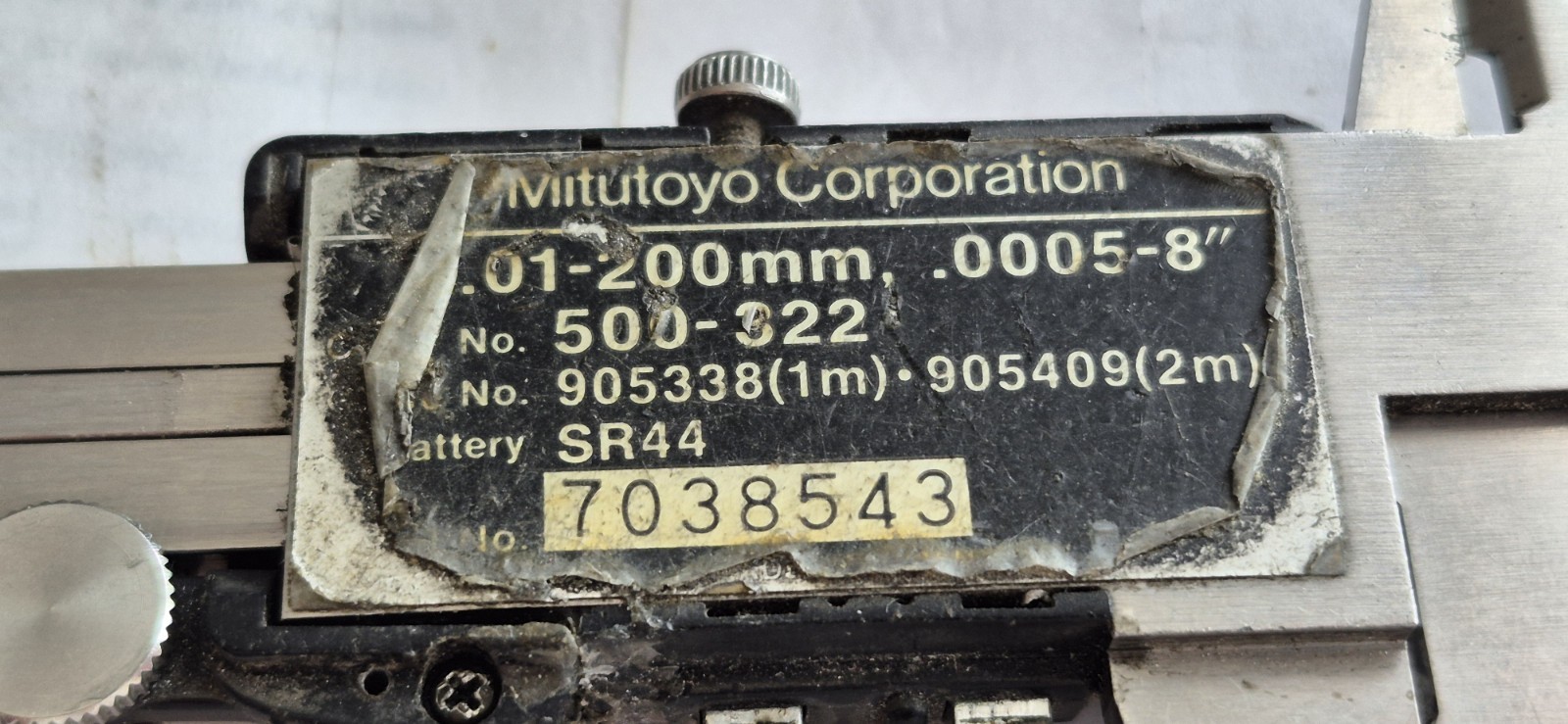 Mitutoyo 500-322 Digimatic 8" Calipers. 1 Small Issue-- READ DESCRIPTION PLEASE