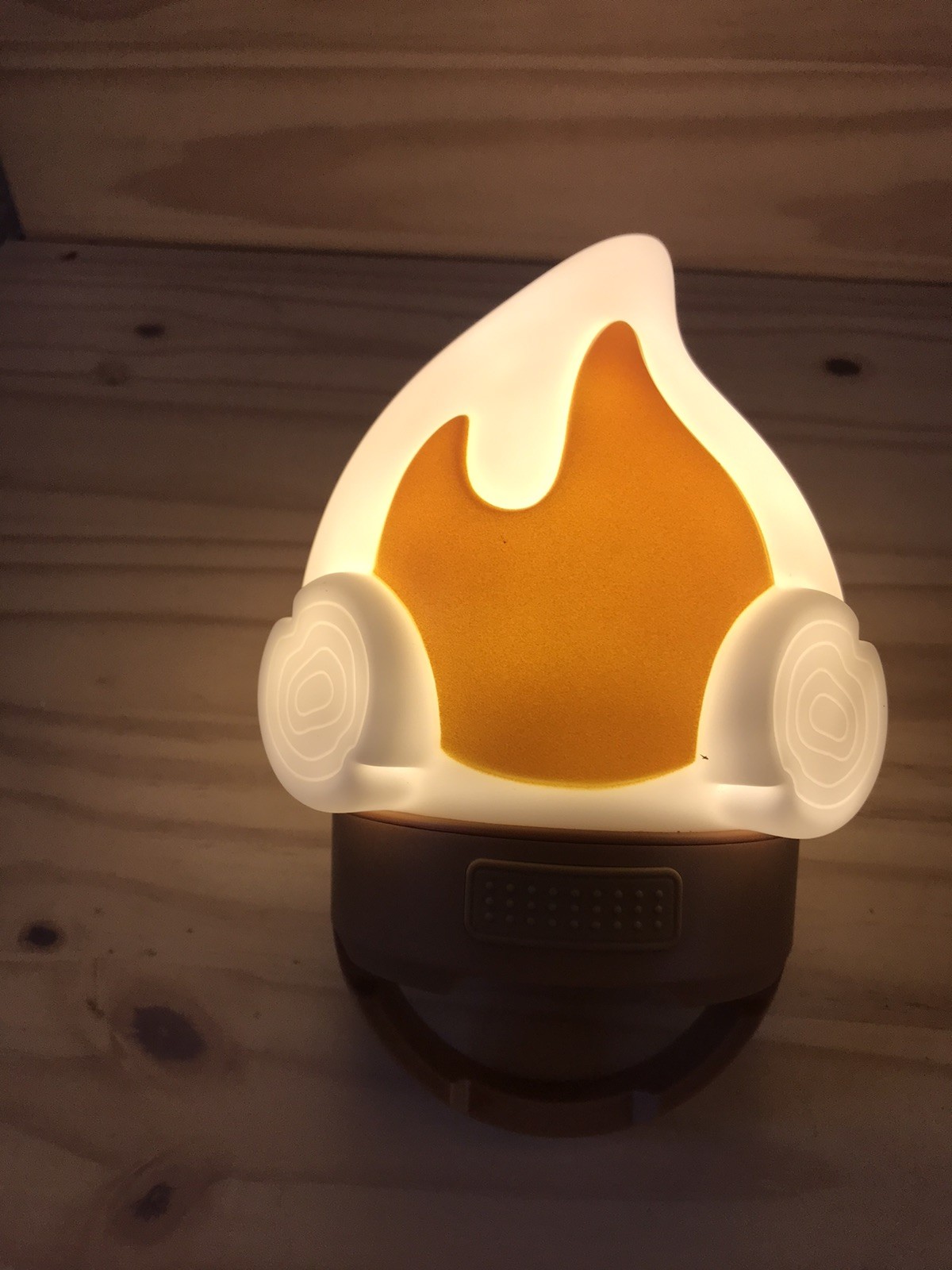 Firefly! Outdoor Gear 100 Lumen Youth Lantern LED Works Great Different Colors