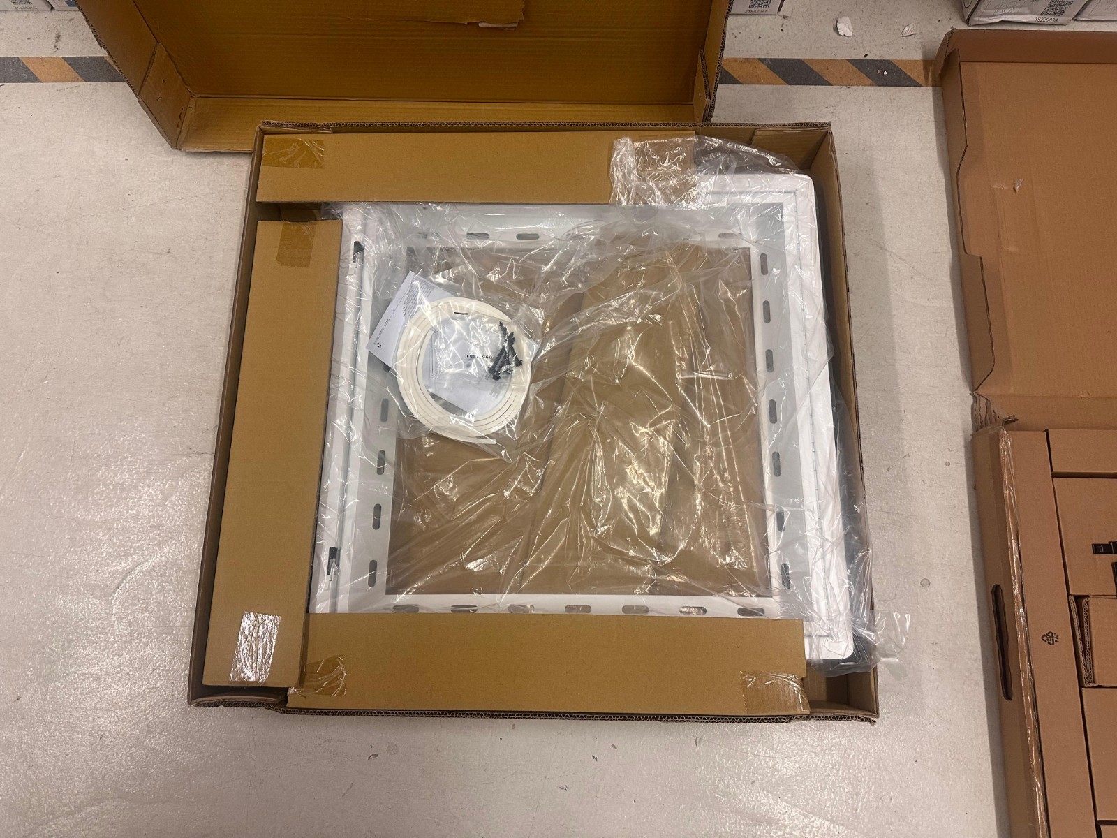 Shure A910‑HCM Hard Ceiling Mount for MXA910 Ceiling Array