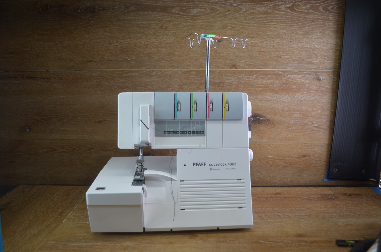 PFAFF Coverlock 4862 Sewing Machine - NO PEDAL - MACHINE ONLY - NOT TESTED AS IS