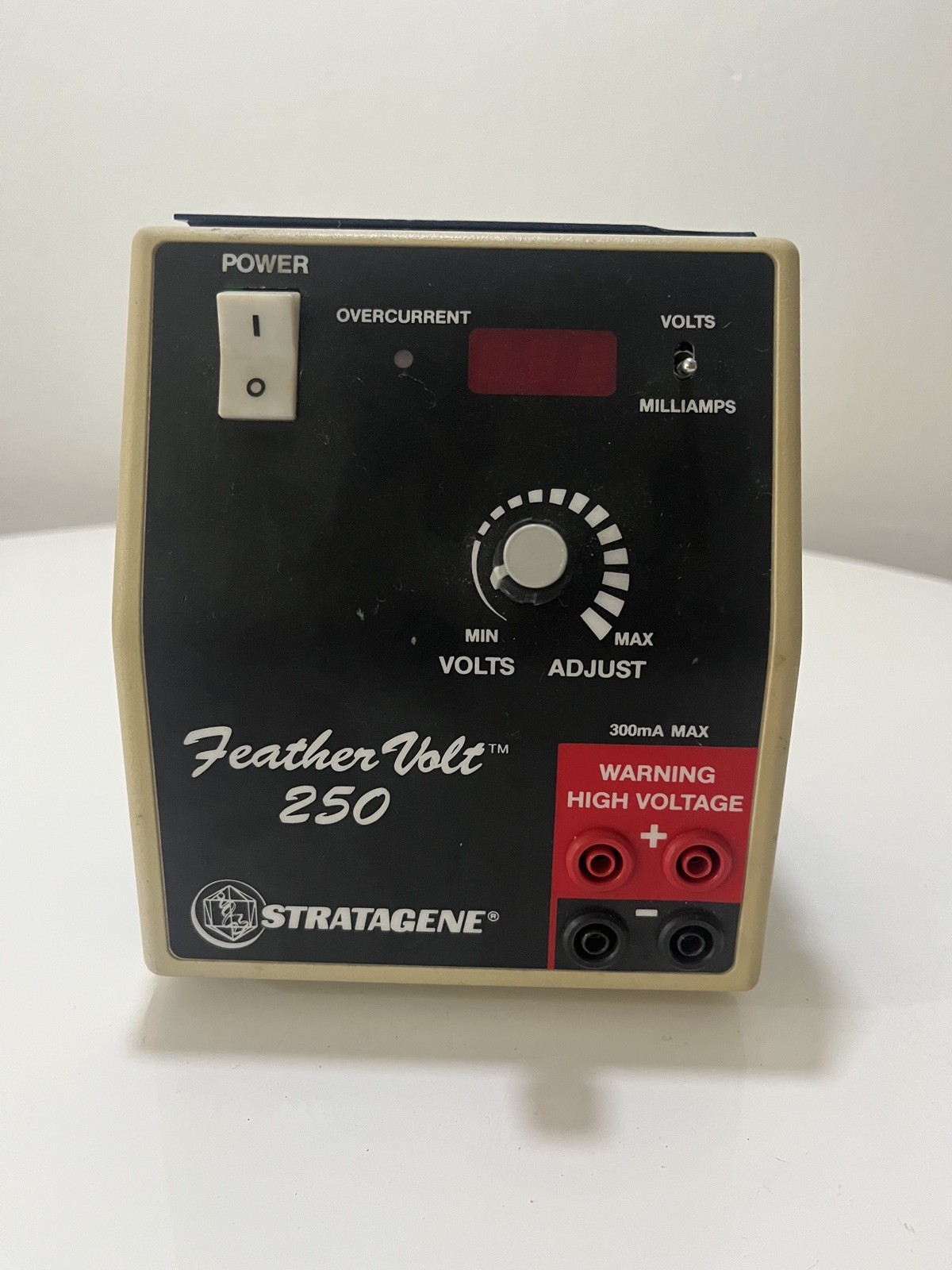 Stratagene FeatherVolt 250 Power Supply