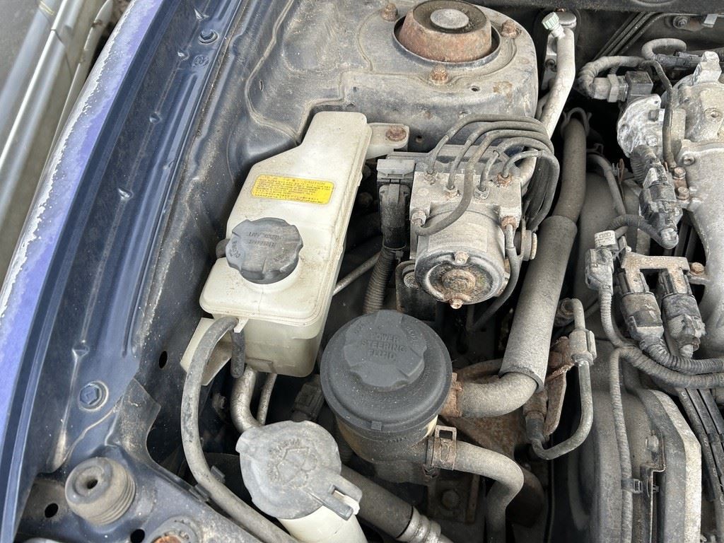 Driver Left Front Spindle/Knuckle With ABS Fits 02-04 SANTA FE 104815536