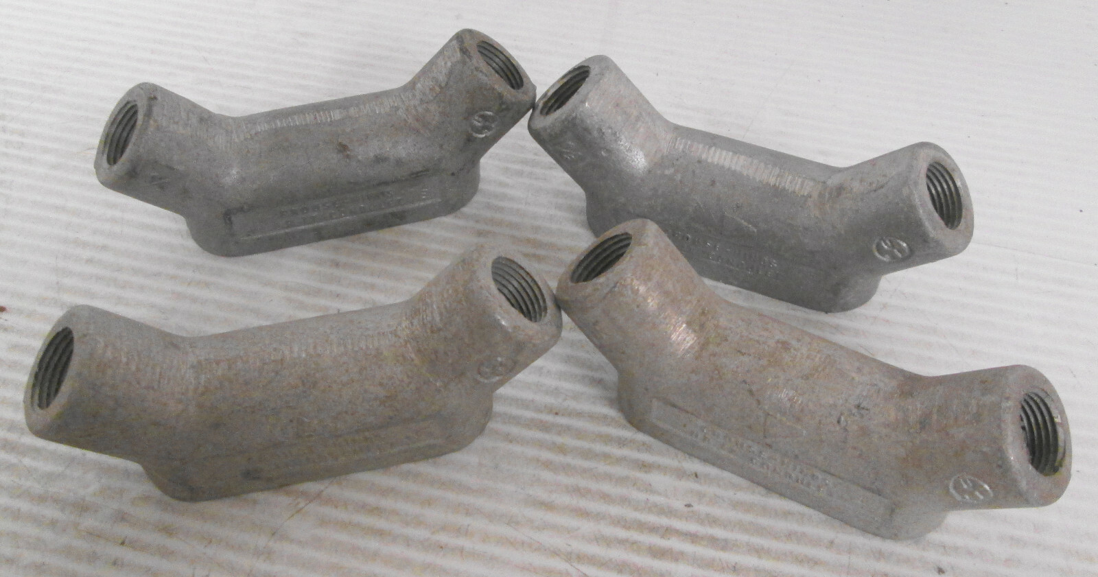 Crouse-Hinds UB17 Condulet Conduit Body 1/4" Aluminum (Lot of 4)