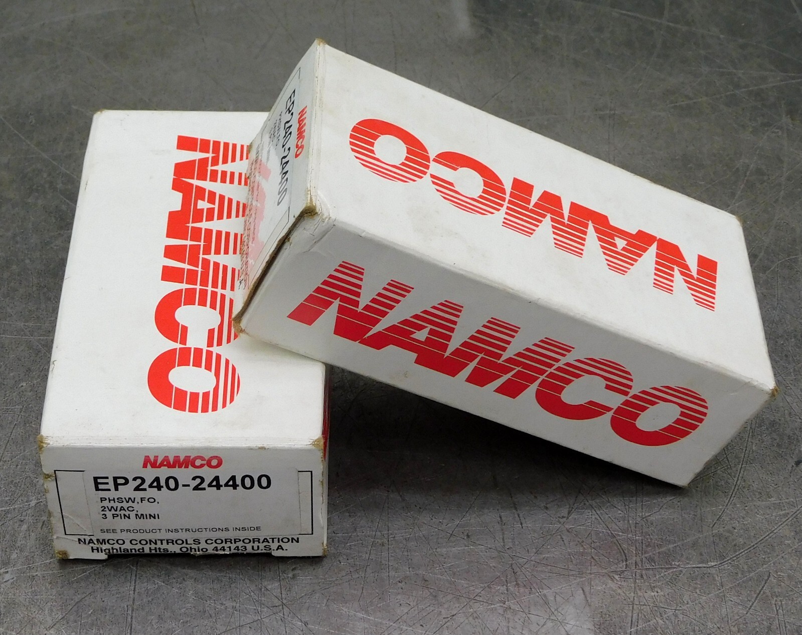 Namco EP240-24400 Photoelectric Proximity Sensor Lot of Two (2)