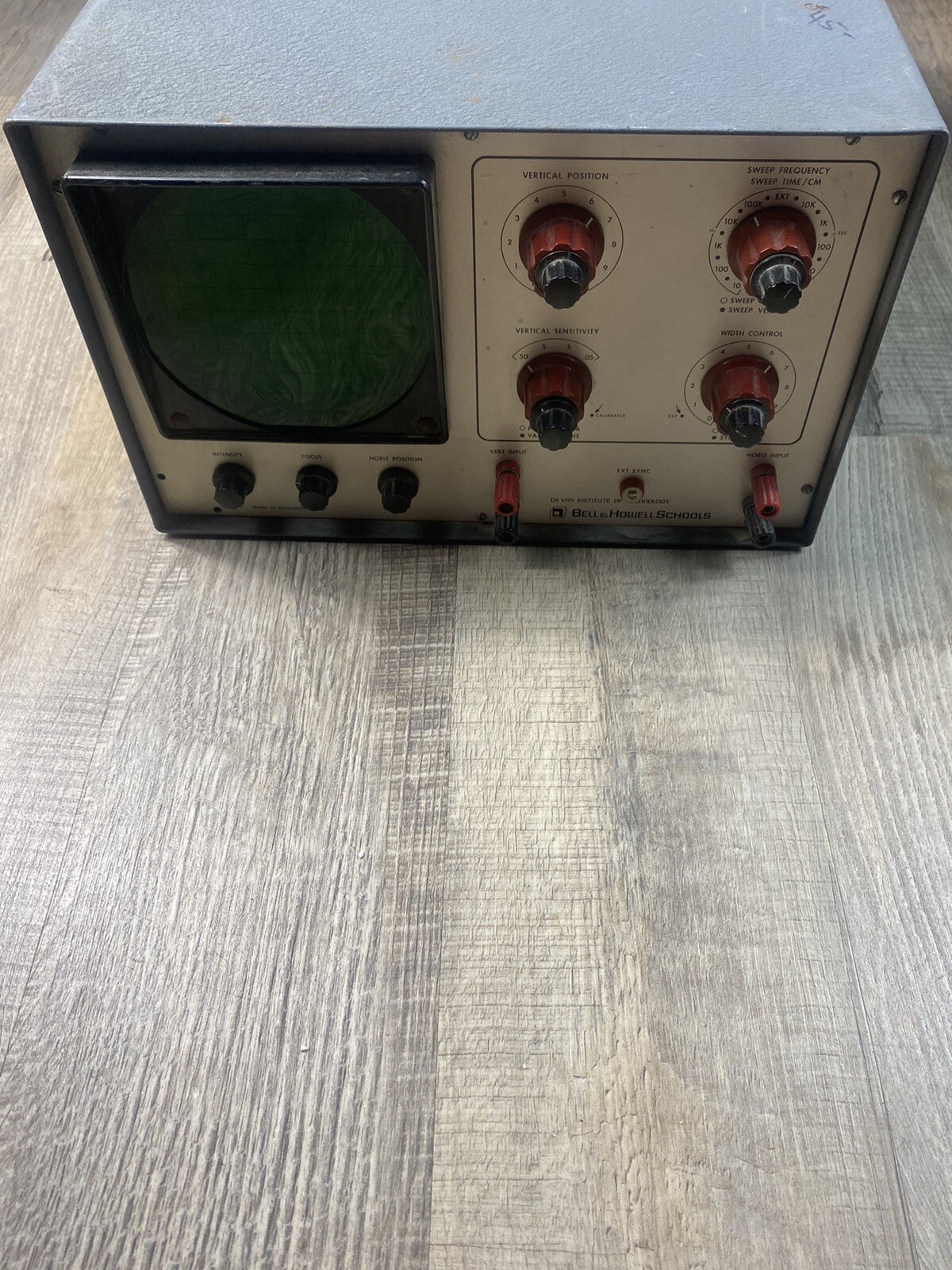 Devry Bell & Howell Schools Model 34 Oscilloscope Analyzer Powers Up! See Video