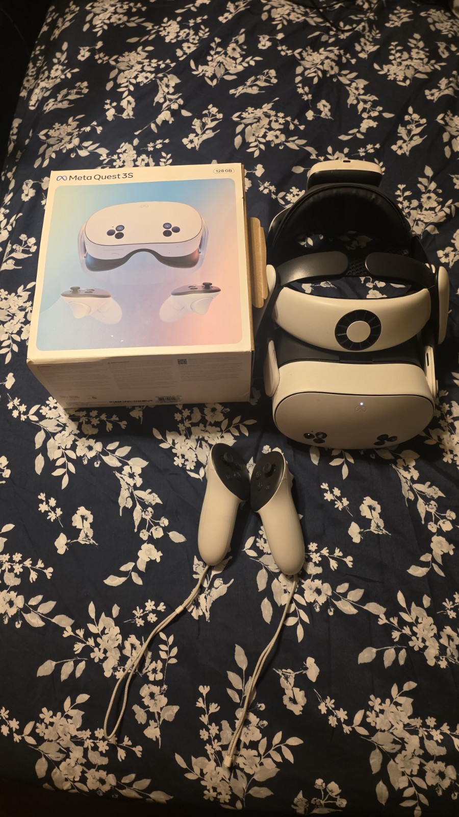 Meta Quest 3S 128GB W Bobovr S3 Head Strap with Battery