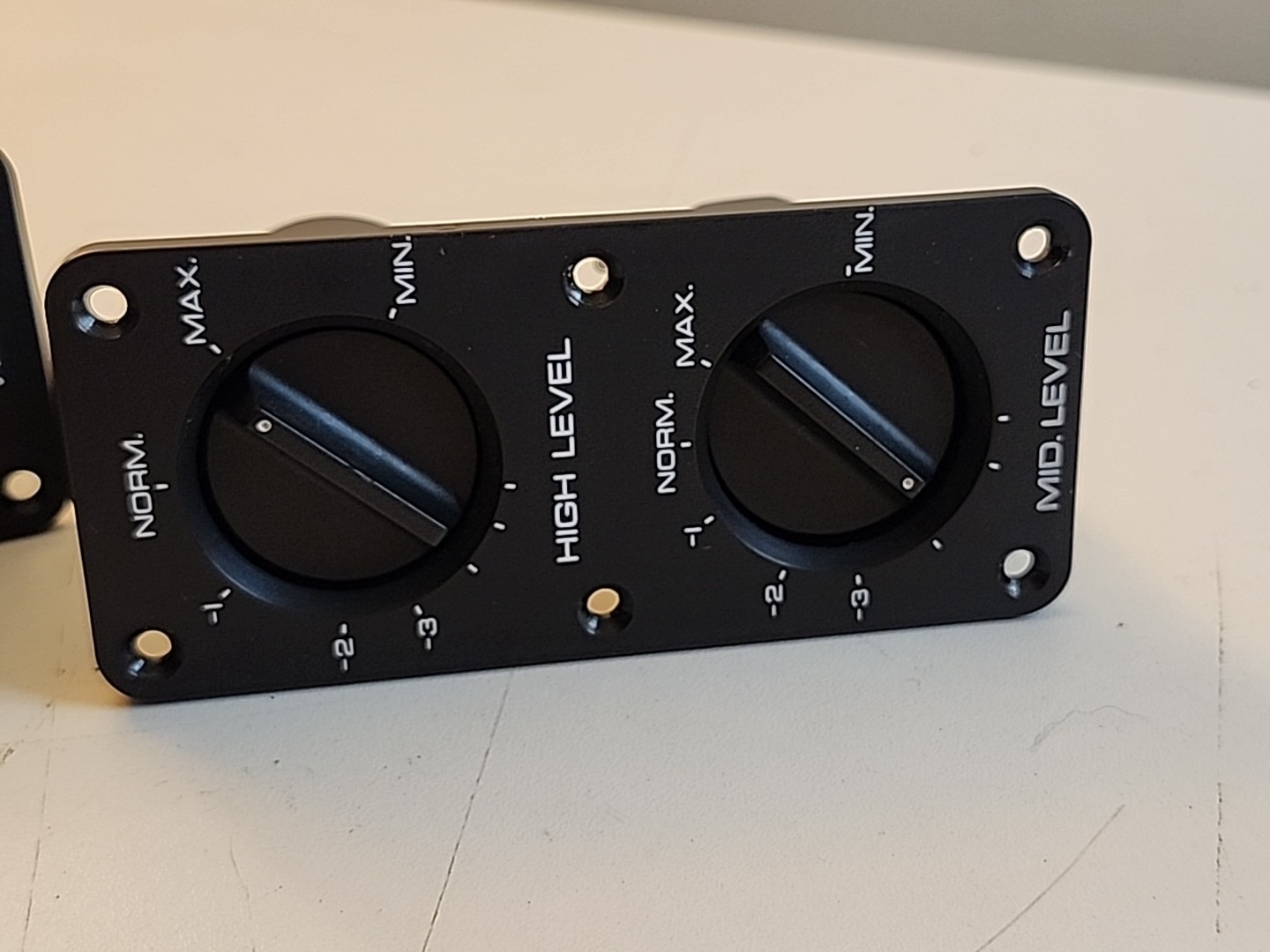 Yamaha NS-200M Level Controls *Tested* One Fully Functional