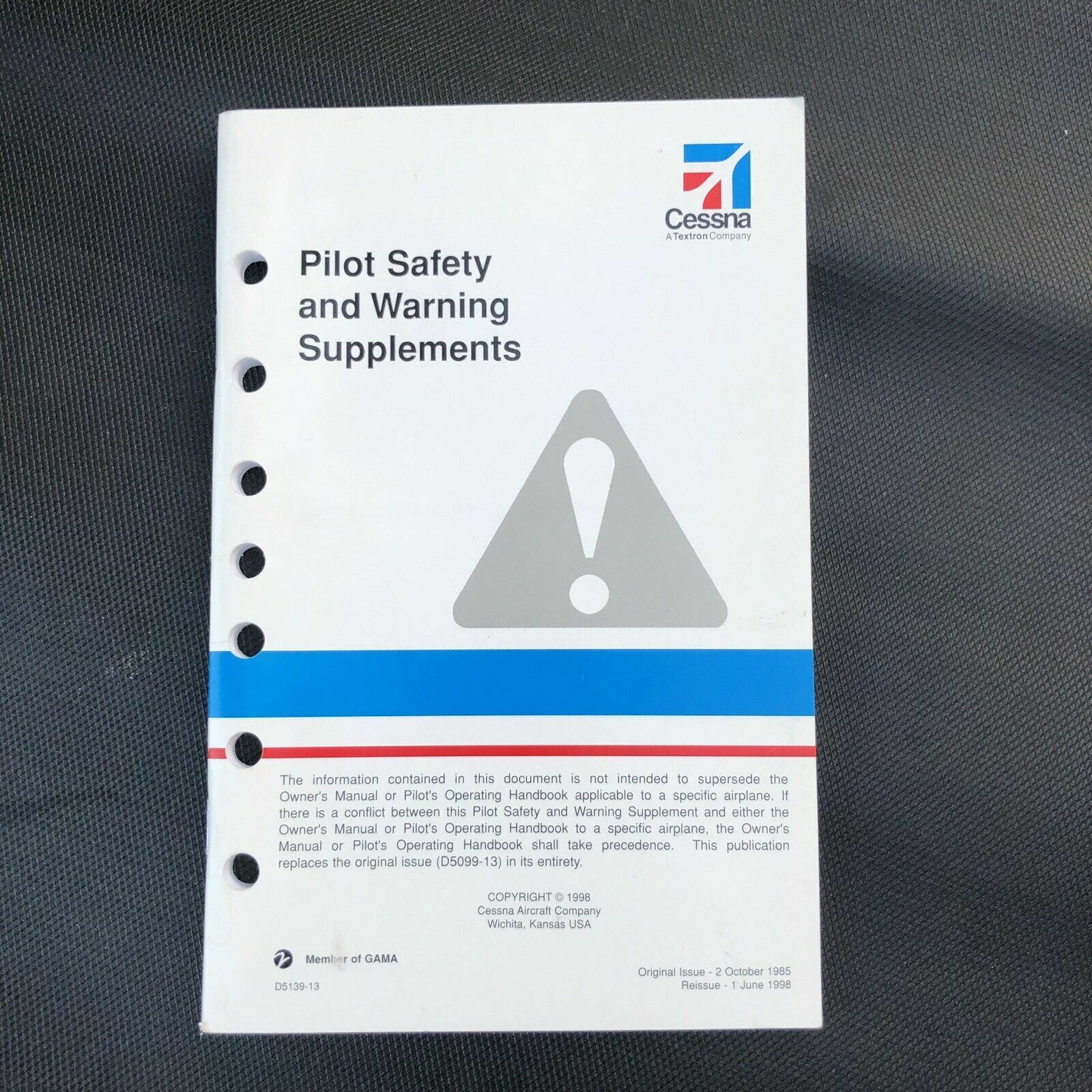 Pilot Safety and Warning Supplements by Cessna Reissue 1 June 1998 D5139-13