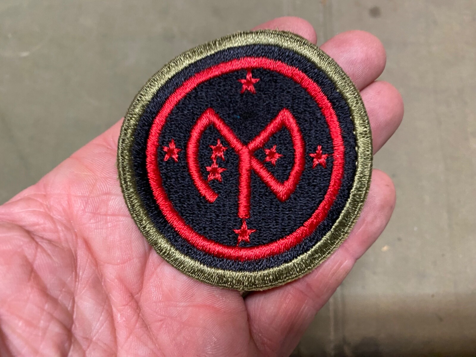 ORIGINAL WWII US 27TH INFANTRY DIVISION SLEEVE INSIGNIA PATCH-RARE GREEN BACK