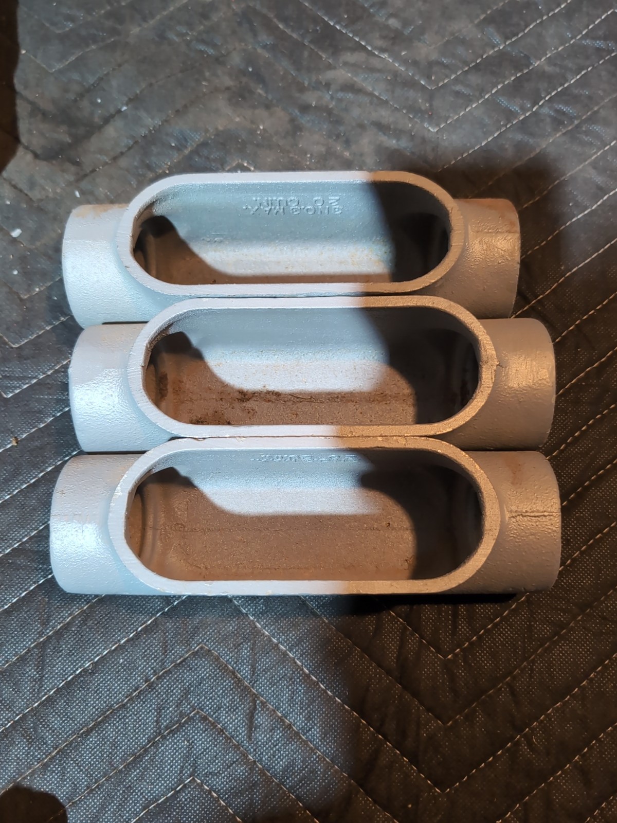 APPLETON C47 1-1/4 INCH GRAYLOY FM7 CONDUIT BODY  LOT-3