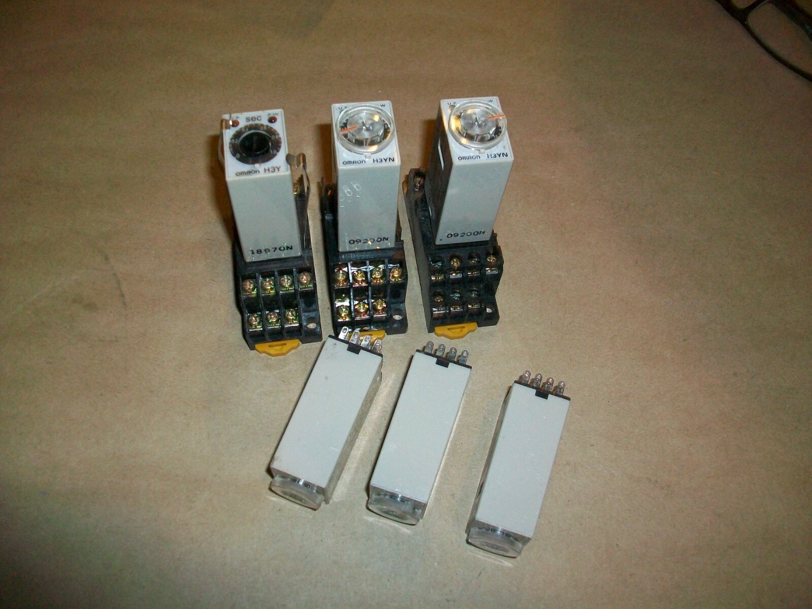 6PC Omron Timer H3YN  & H3Y   USED