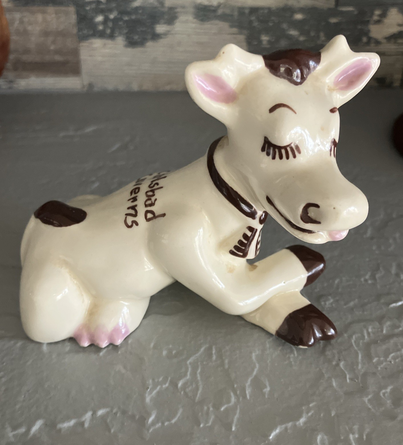 1950’s Ceramic Smiling Cow Carlsbad Cavern Souvenir