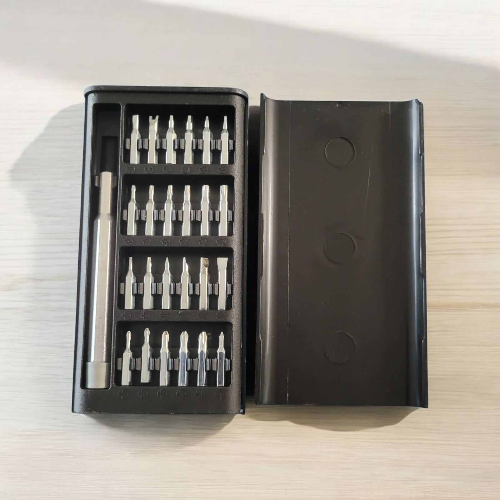 24 In 1 Small Precision Screwdriver Set Magnetic Mini Screwdriver Bit Set For PC