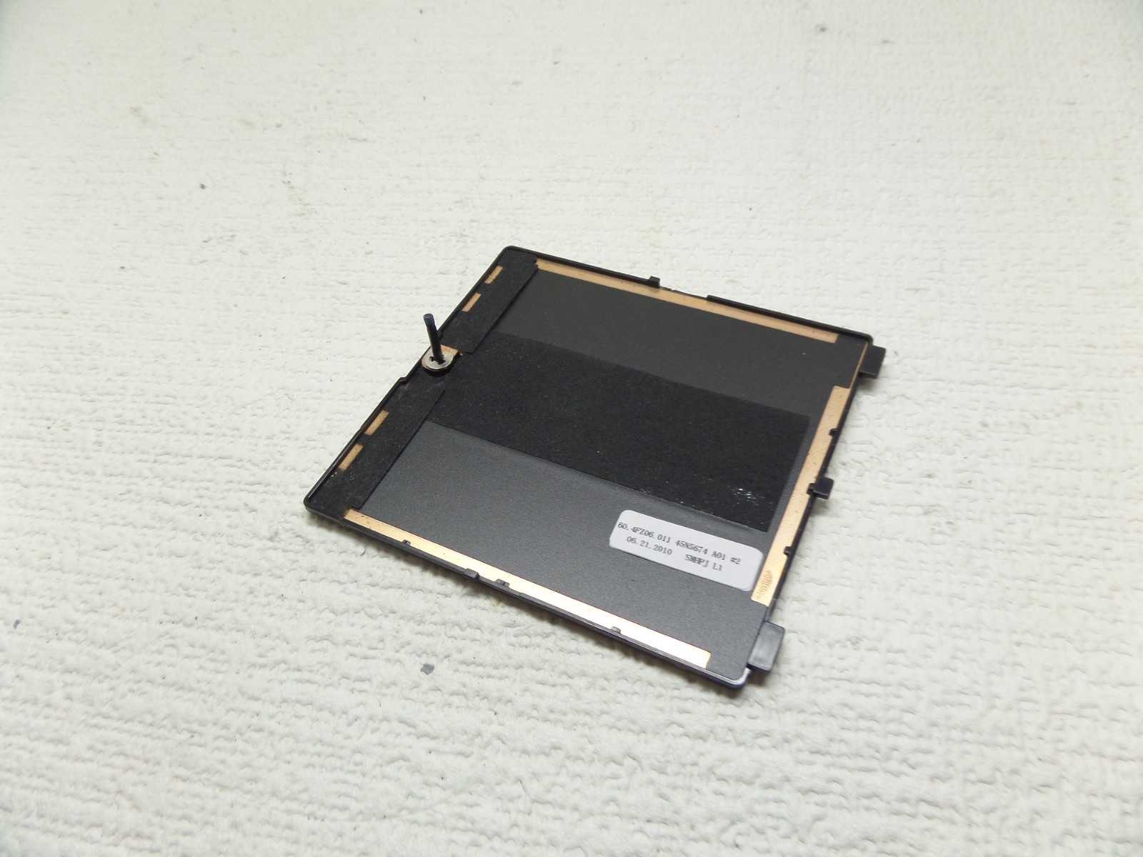 Lenovo Thinkpad T410 / T410i RAM Memory Cover Door 60.4FZ06.011 45N5674