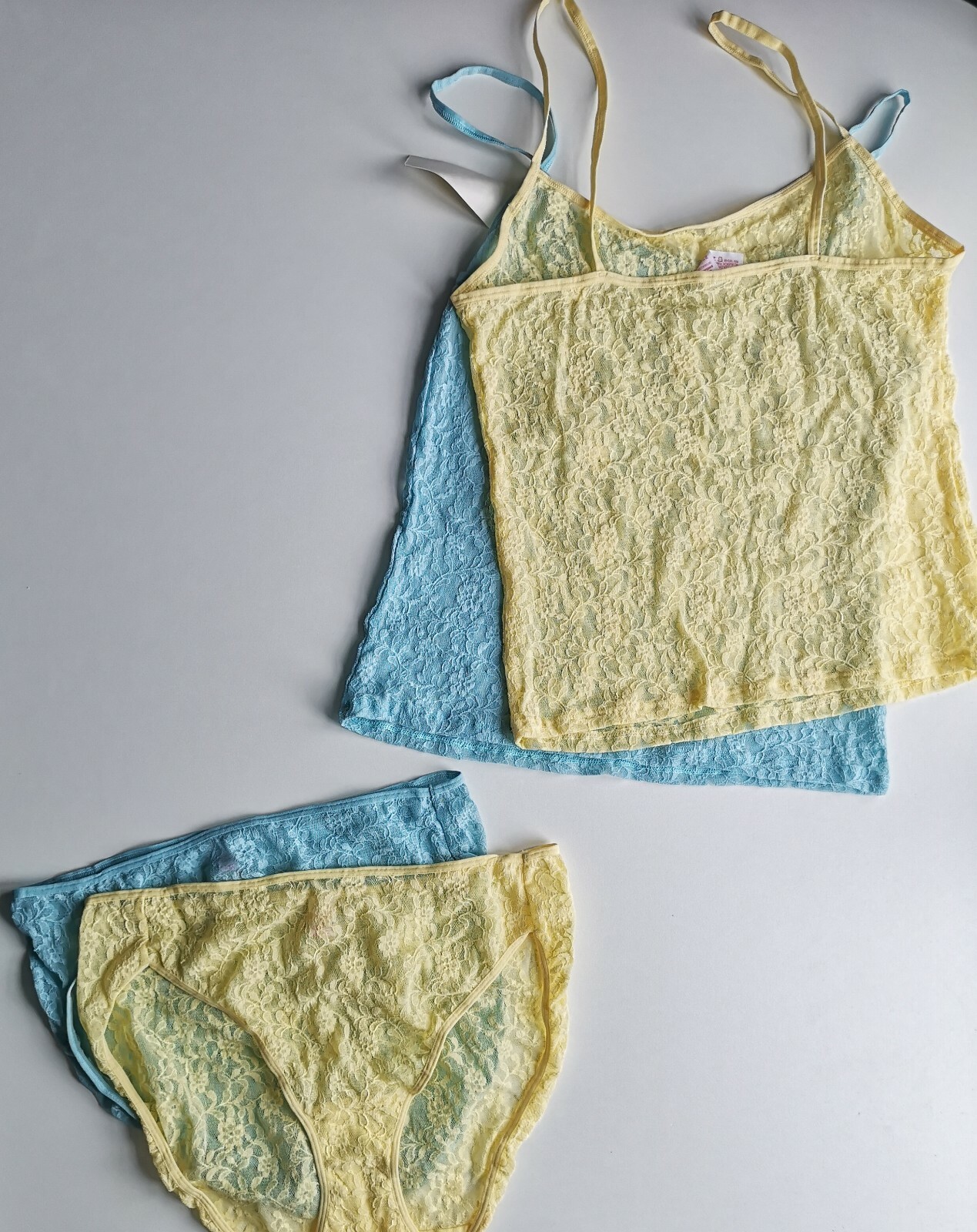 NEW-LILY OF FRANCE-2 PACK-SIZE M-Lace overlay bralettes & panties. Yellow & Blue