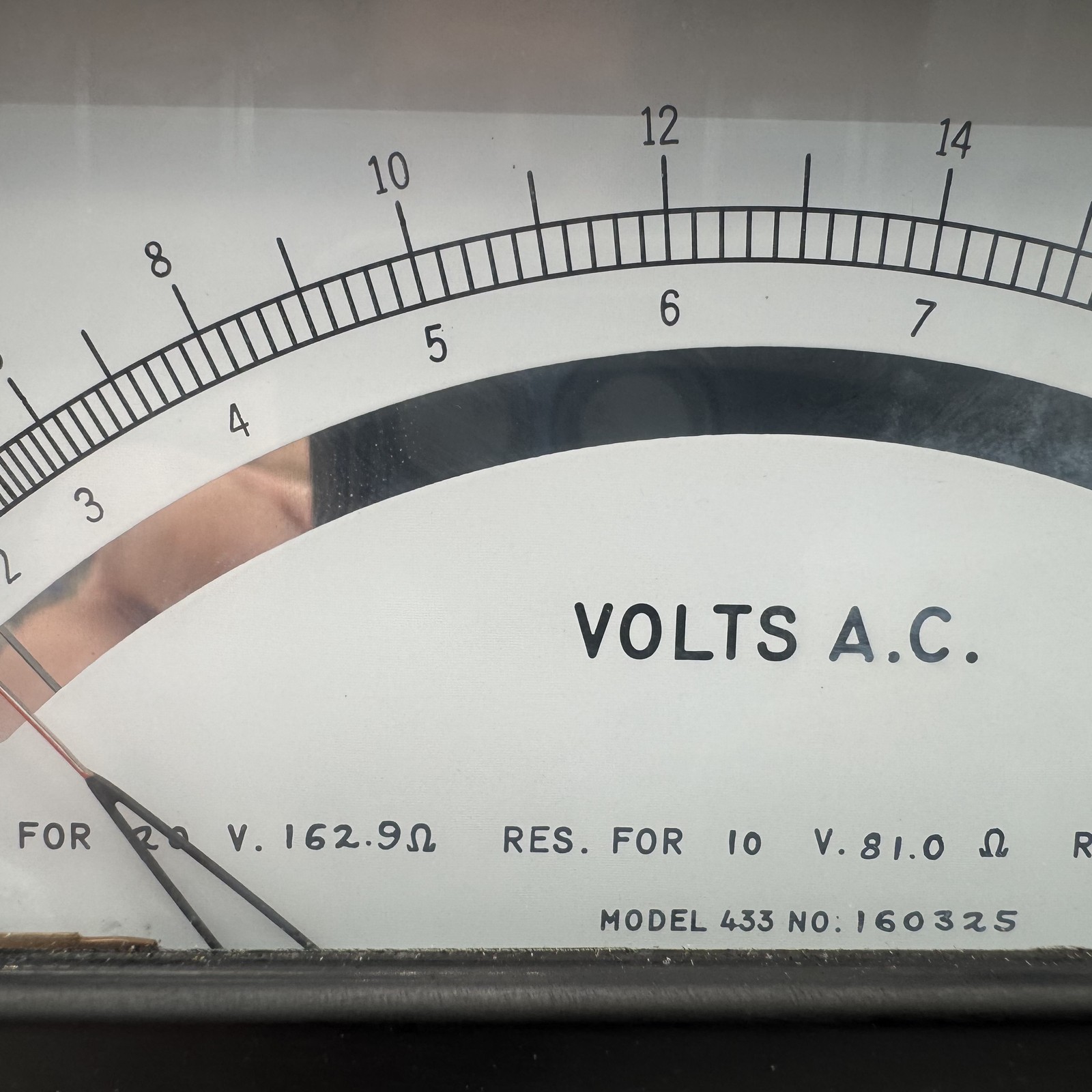 Vintage Weston Instruments Model 433 AC Voltmeter 0-20V Analog Test Meter