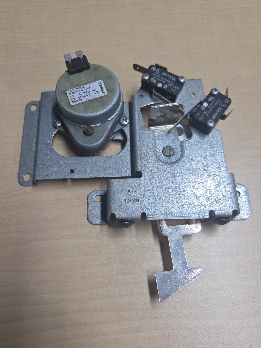 Thermador Oven Door Lock OEM Part#  00487676  487676 00489102 14-38-095