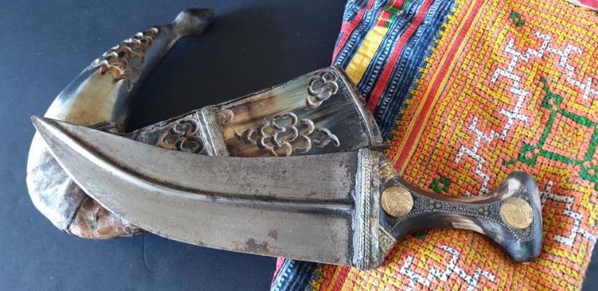 Old Yemeni Jambiya Kanjar or Arabic Dagger Horn Sheath Coins Handle 1914…