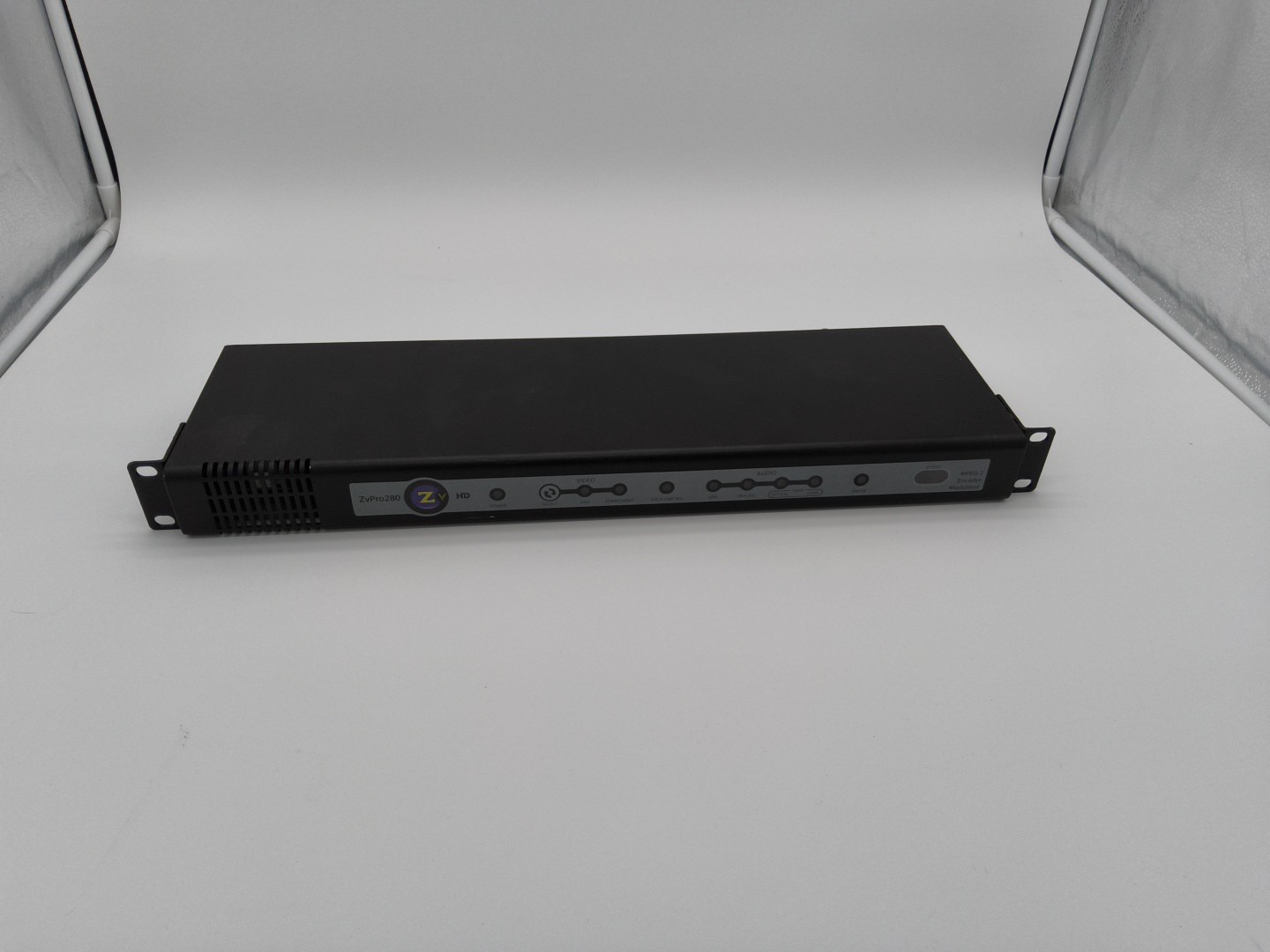 ZeeVee ZvPro 280 MPEG-2 Encoder Modulator