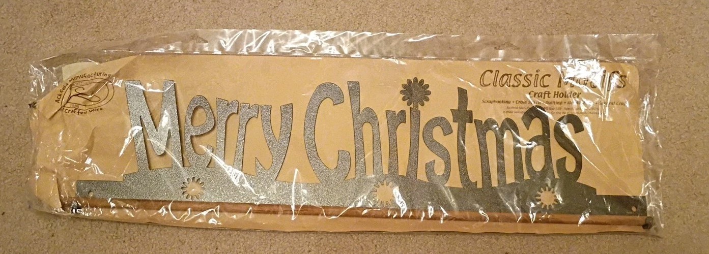 Classic Motifs 22" MERRY CHRISTMAS Craft Holder BY ACKFELD MANUFACTURING 1986