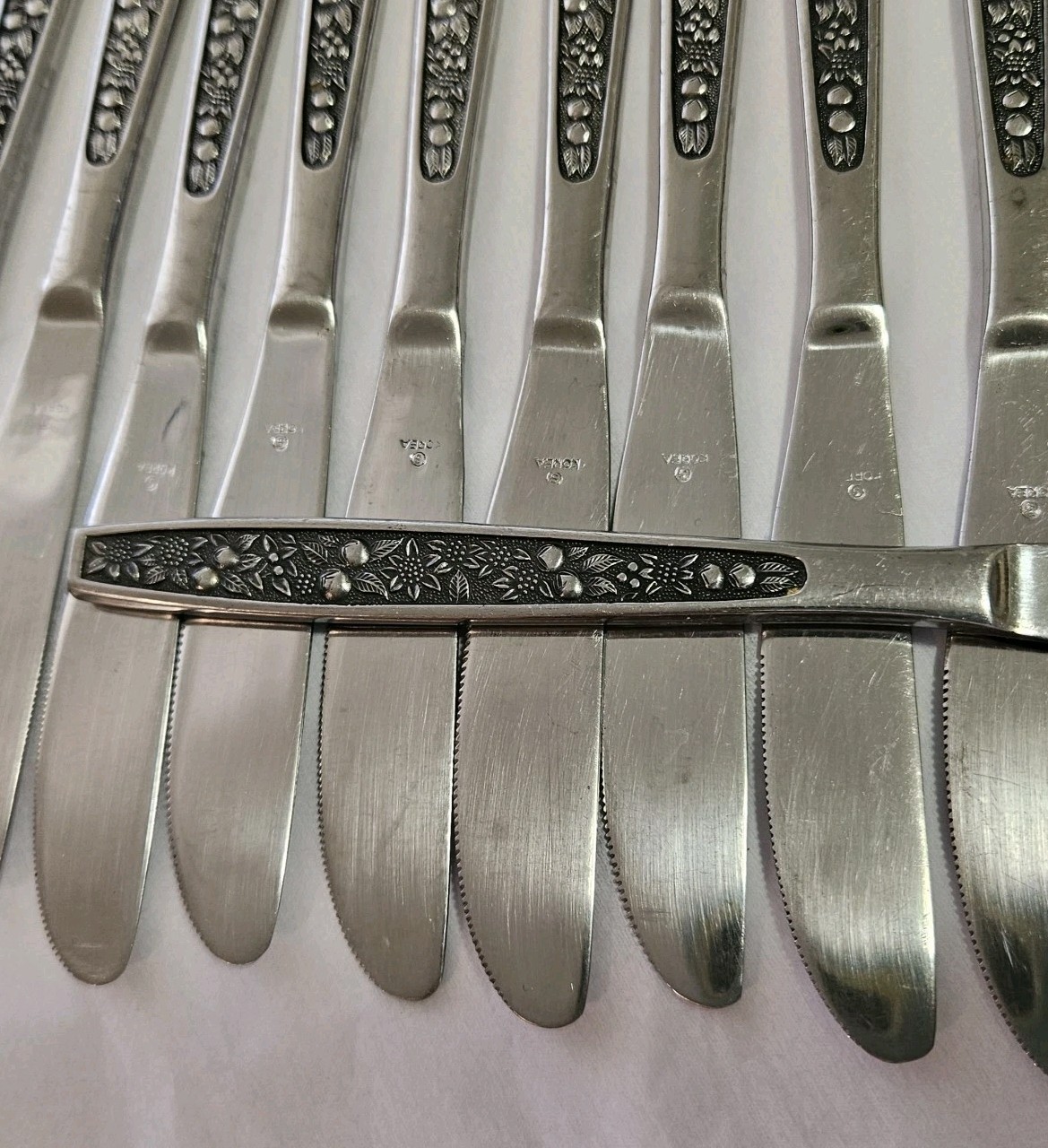 11 Pageant HARVEST Stainless Dinner Knives KOREA MCM Flatware Fruit & Flora Vtg