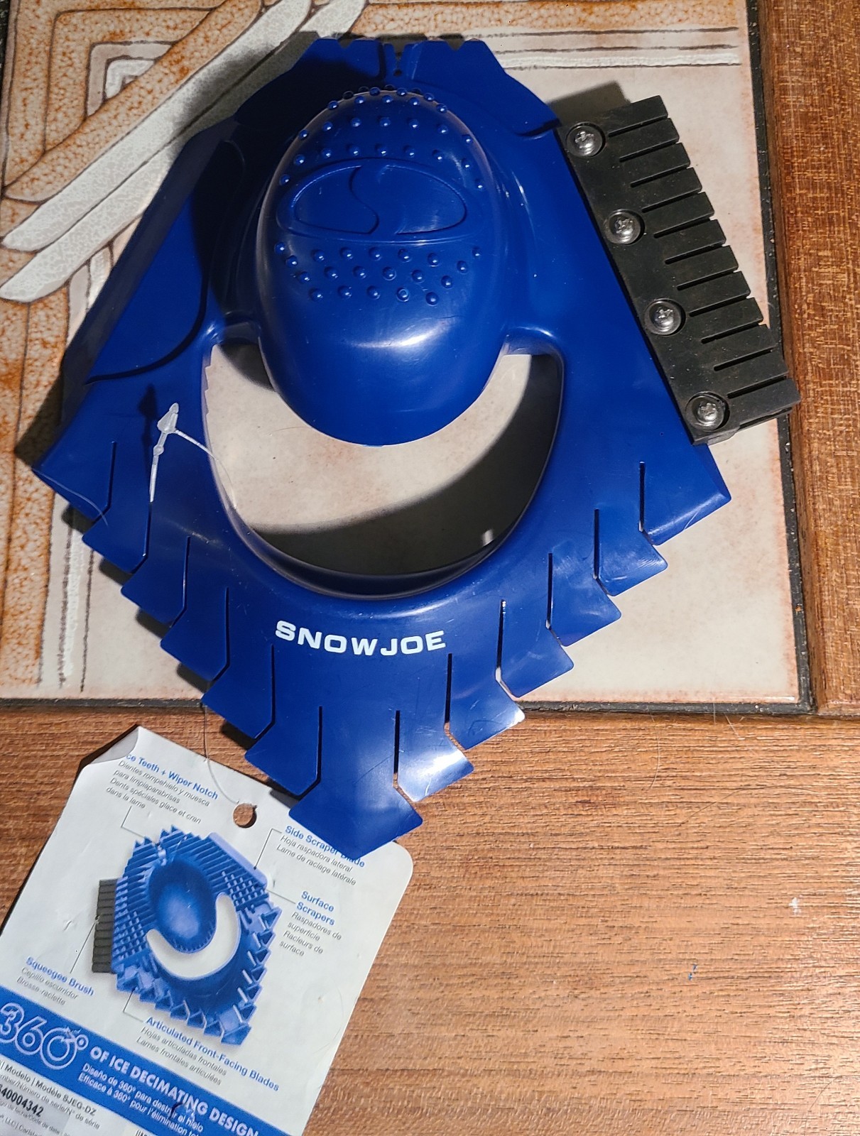 Snow Joe SJEG-DZ Ice Dozer Scraper with Squeegee Windshield Snow Tool NWT 2 Avai