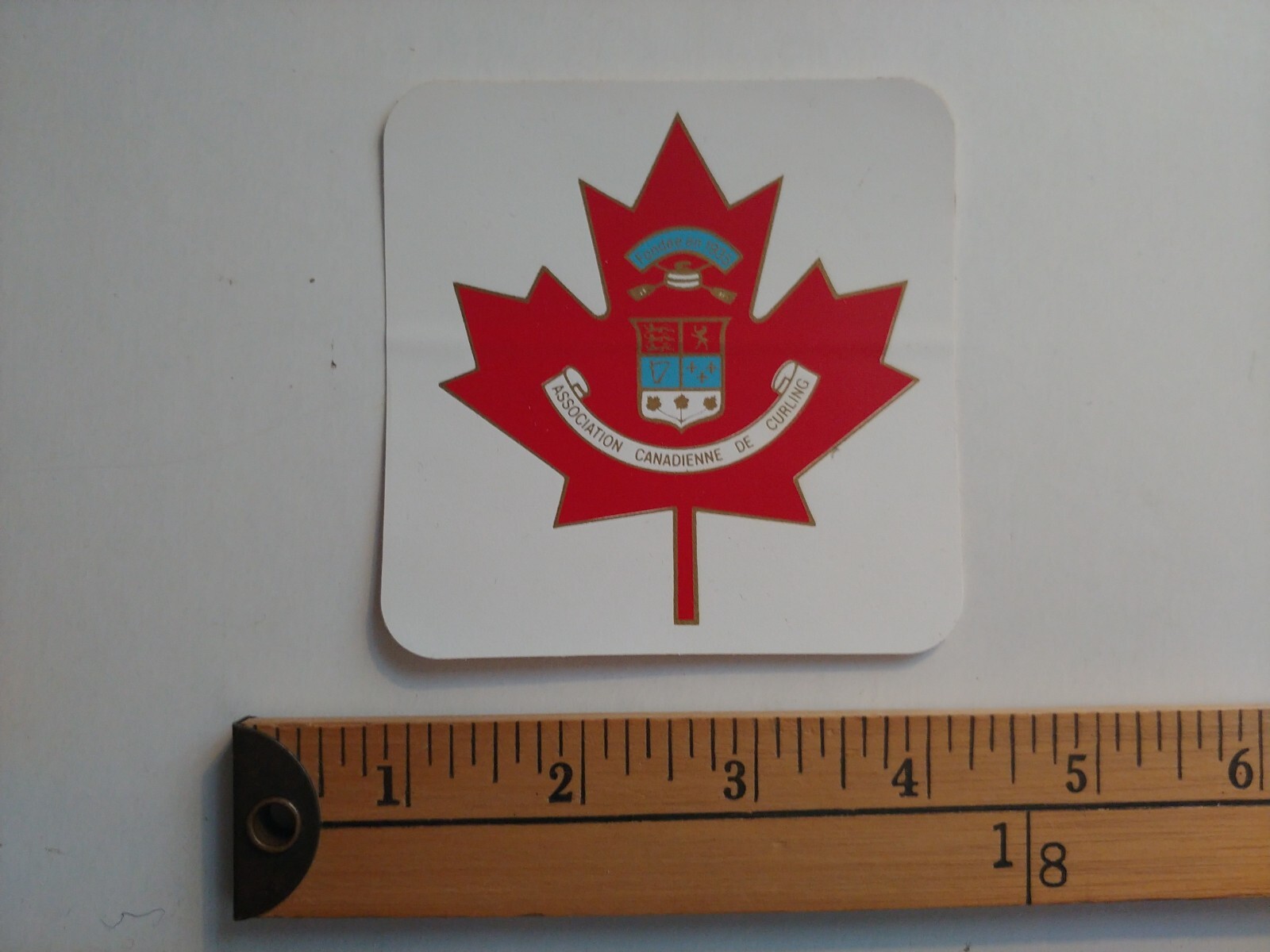 1 VINTAGE 70S CANADA CANADIAN CURLING ASSOCIATION STICKER DECAL FRENCH