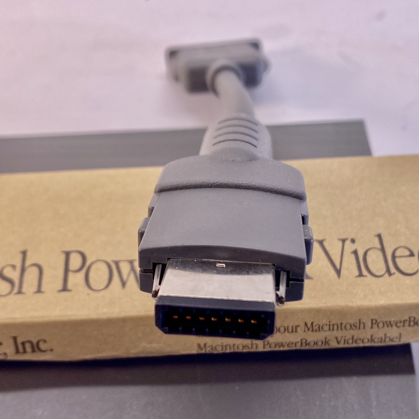 Macintosh PowerBook 180c Bundle- Zoom Modem, Video Cable, Case, Manuals - AS IS