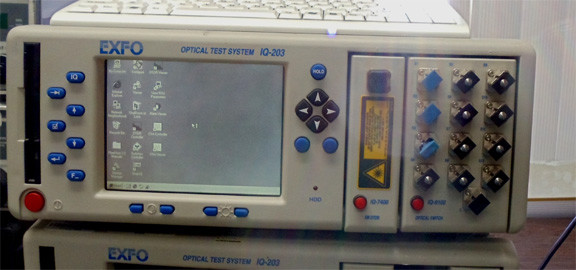 EXFO IQ-7400 SM  OTDR with IQ203 main frame and IQ9100 fiber switch.