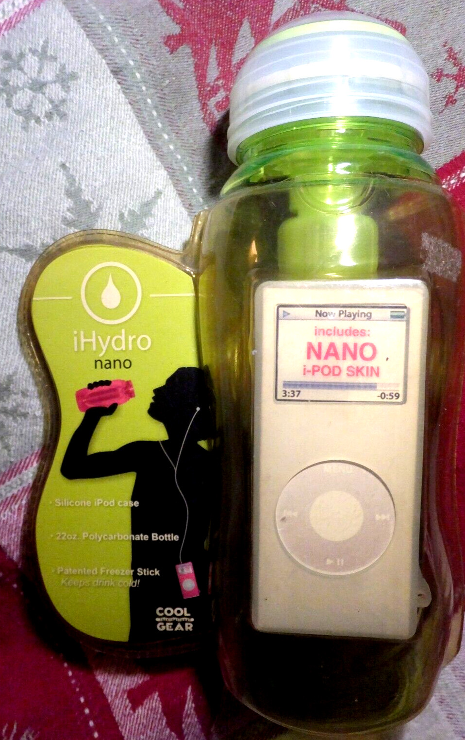 water bottle iHydro nano with freezer stick 22 oz. new in seal package green