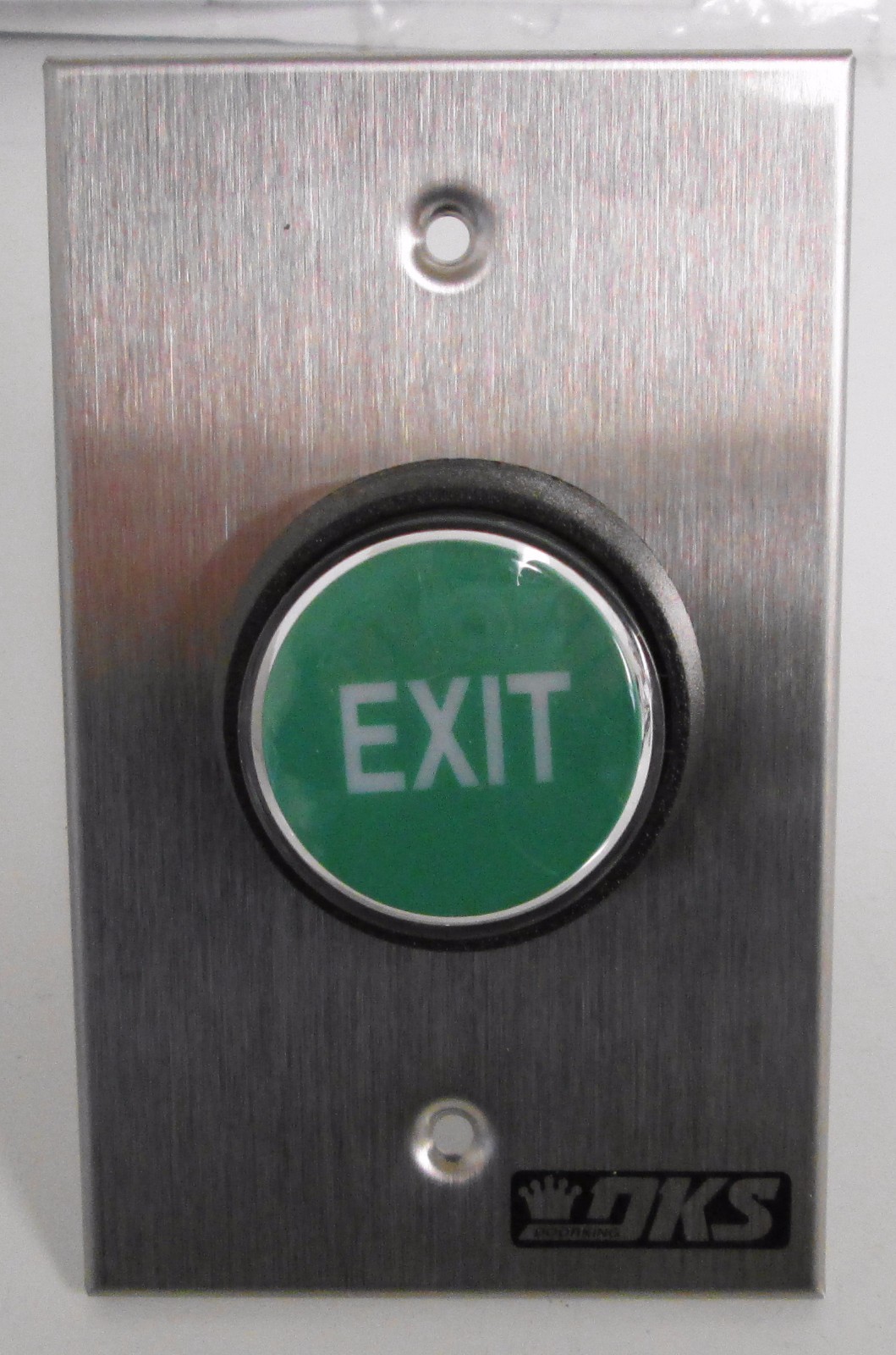 DKS 1211-080 Pushbutton Exit Medium