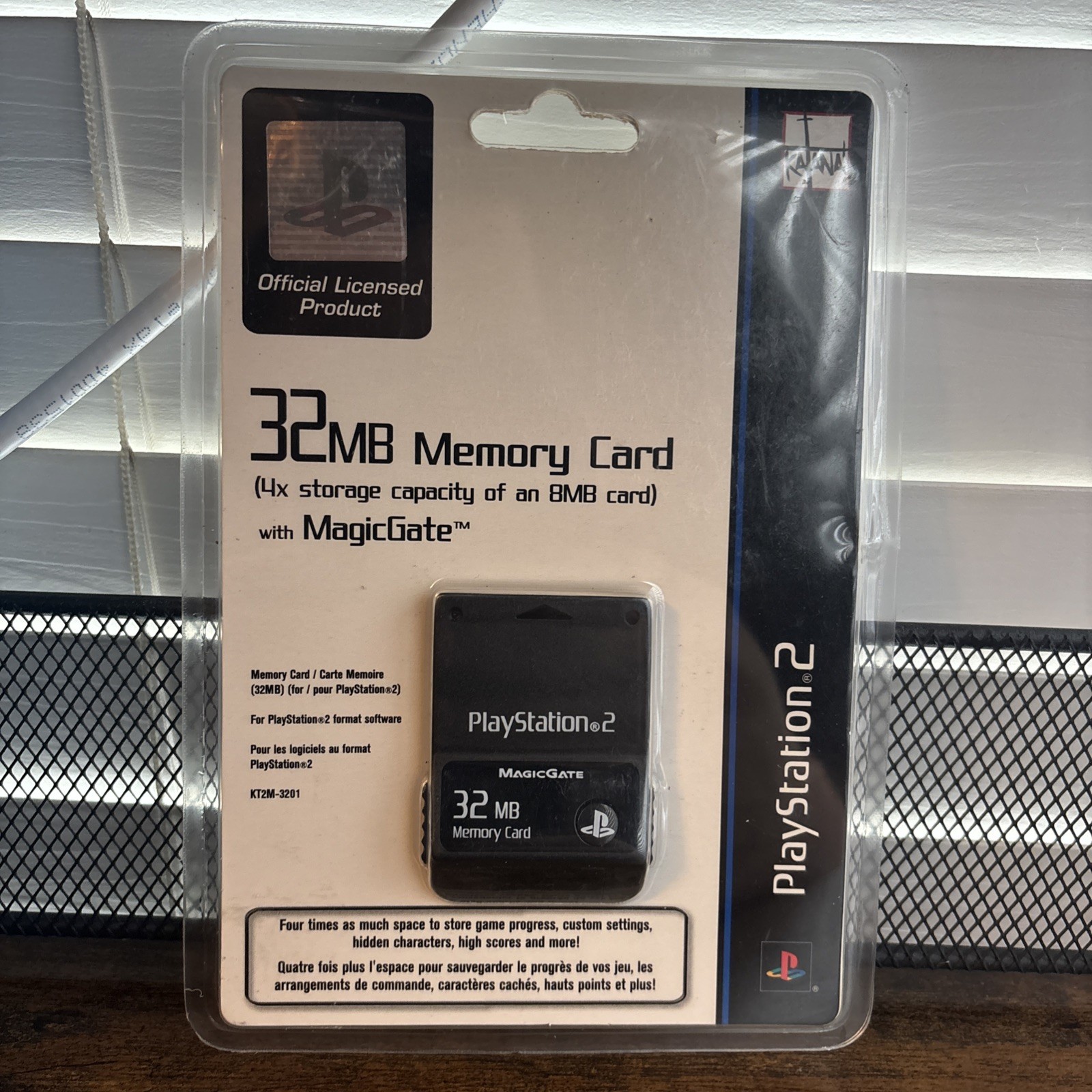 NIP BRAND NEW Sony Playstation 2 MagicGate 32MB Katana Memory Card PS2 OEM RARE