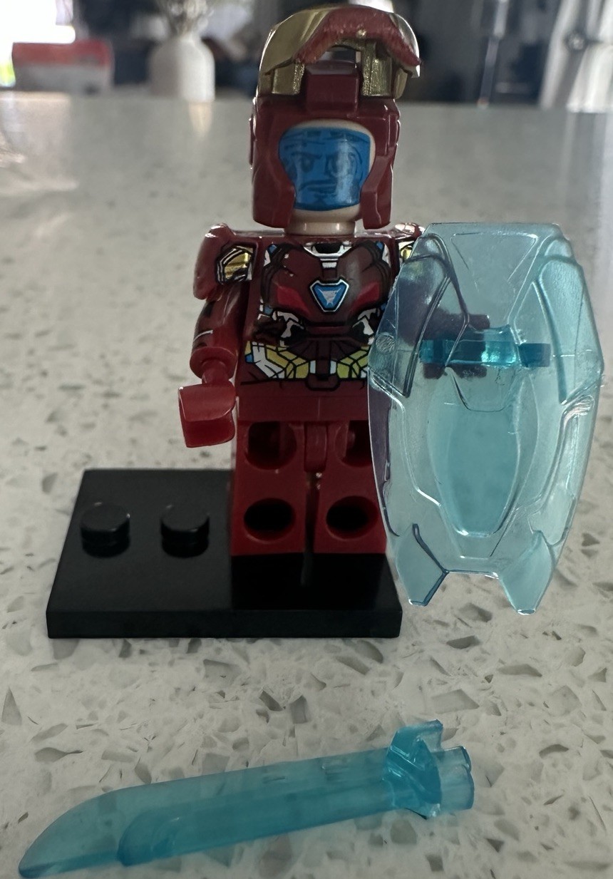 LEGO Iron Man Minifigure - Shield Sword Marvel Avengers Tony Stark