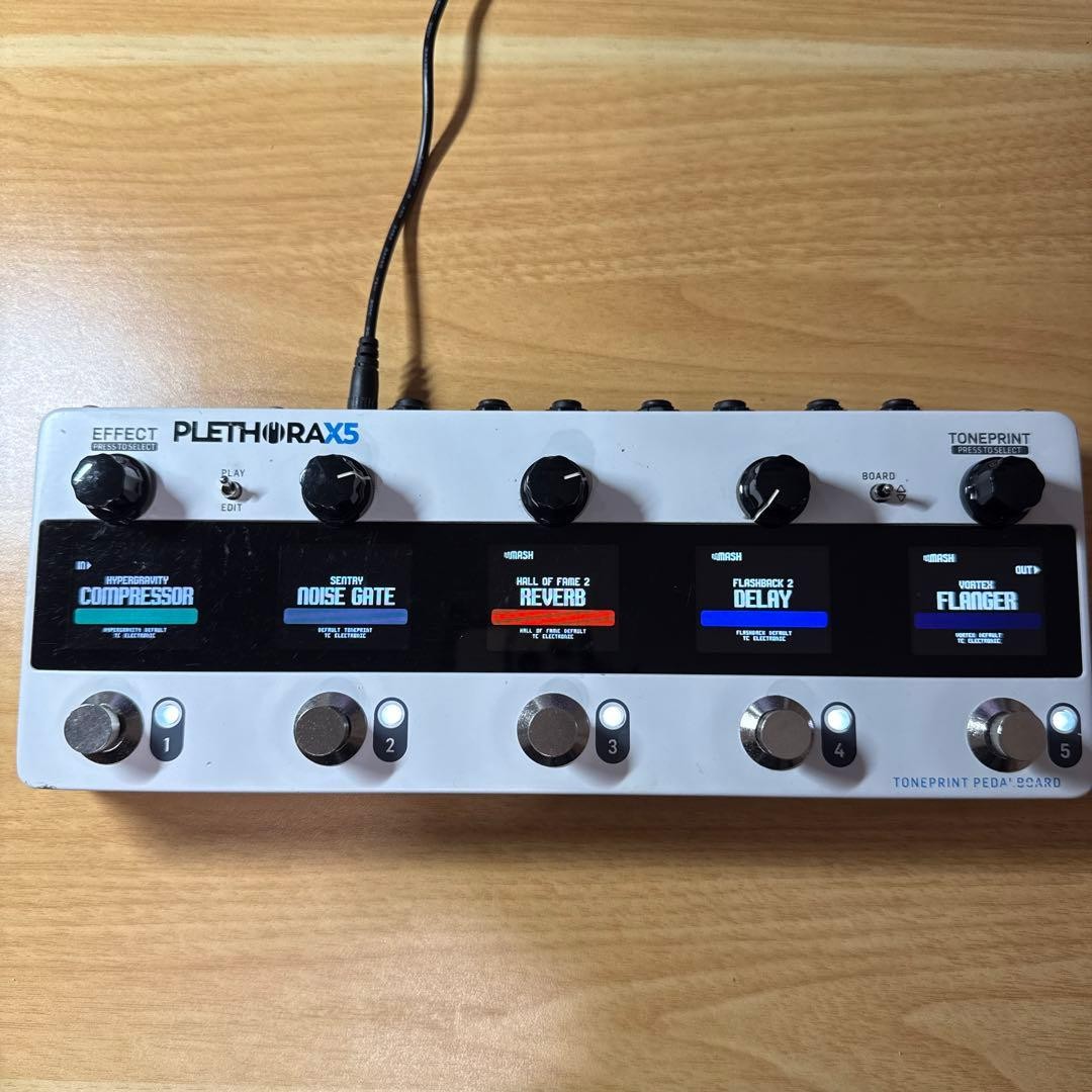 TC Electronic PLETHORA X5 TonePrint Pedal Board