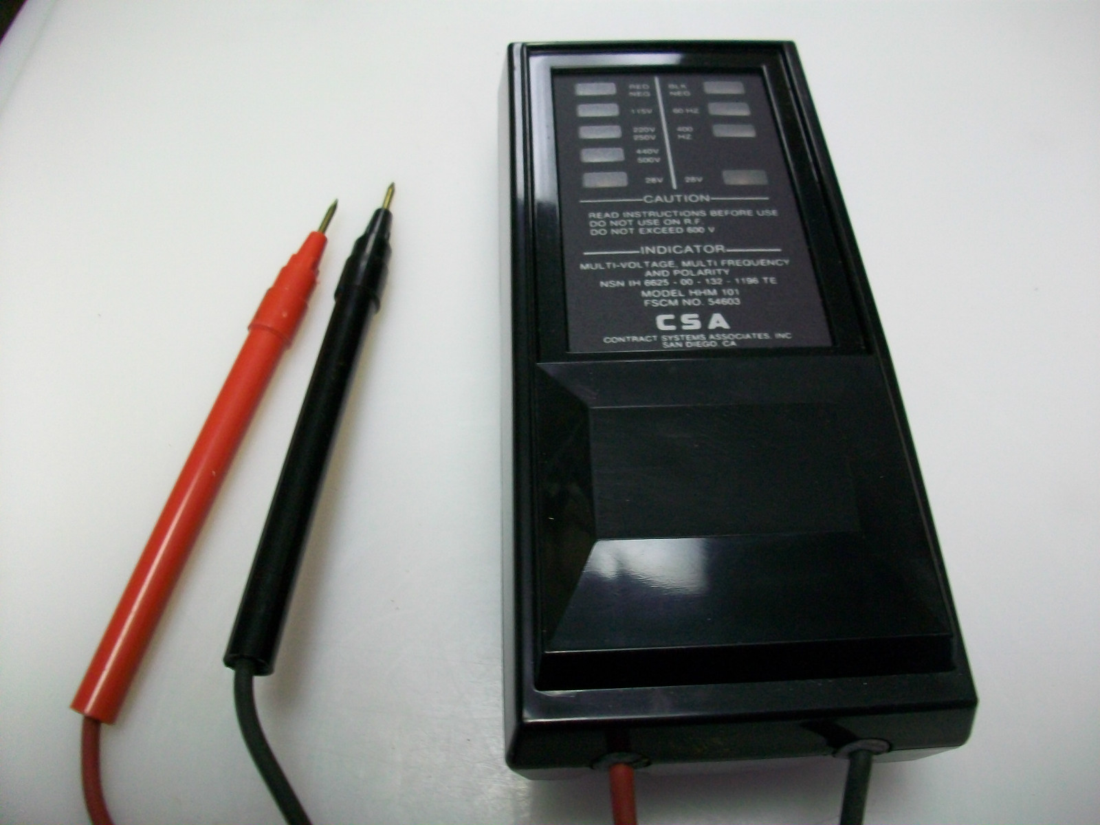 VOLTAGE / FREQUENCY / POLARITY INDICATOR
