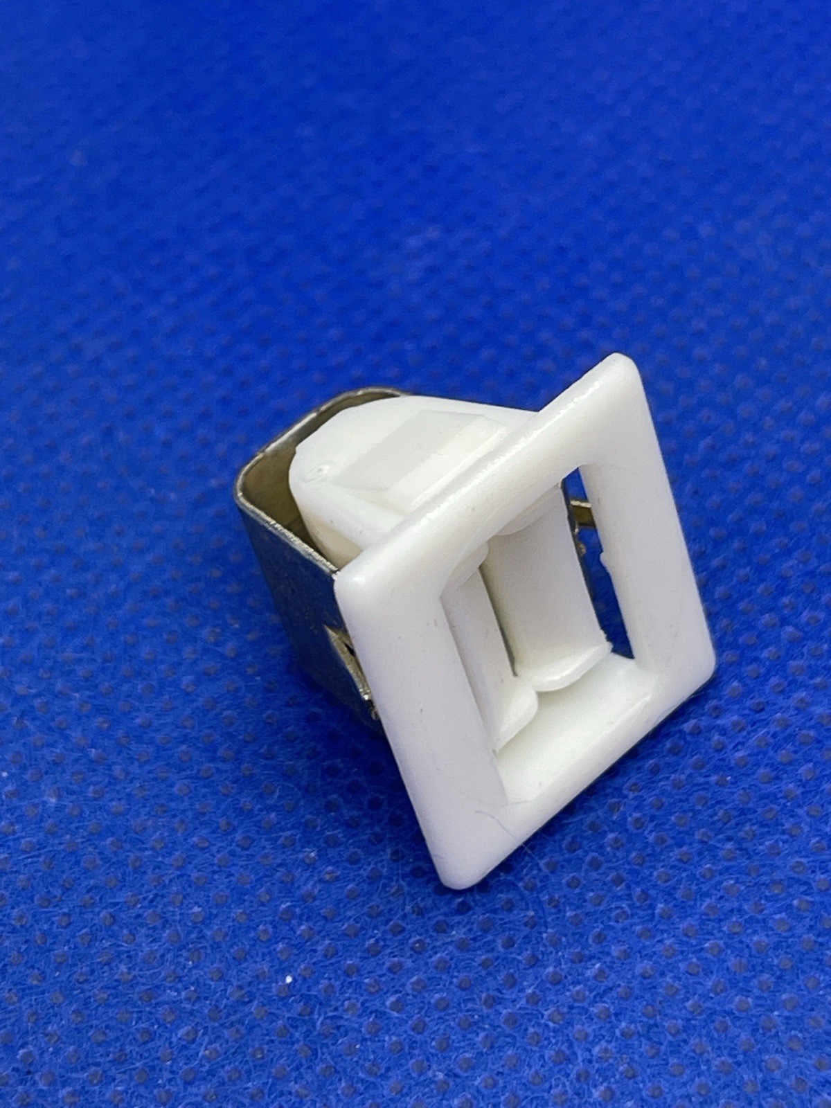 YORK S1-02118365000 DOOR LATCH FASTENER Replacement S1-02118365000 for York