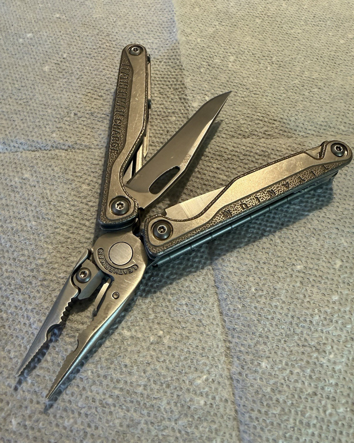Leatherman Charge+ TTi w/ Cap Crimper & Replaceable Wire Cutter NON RECALL