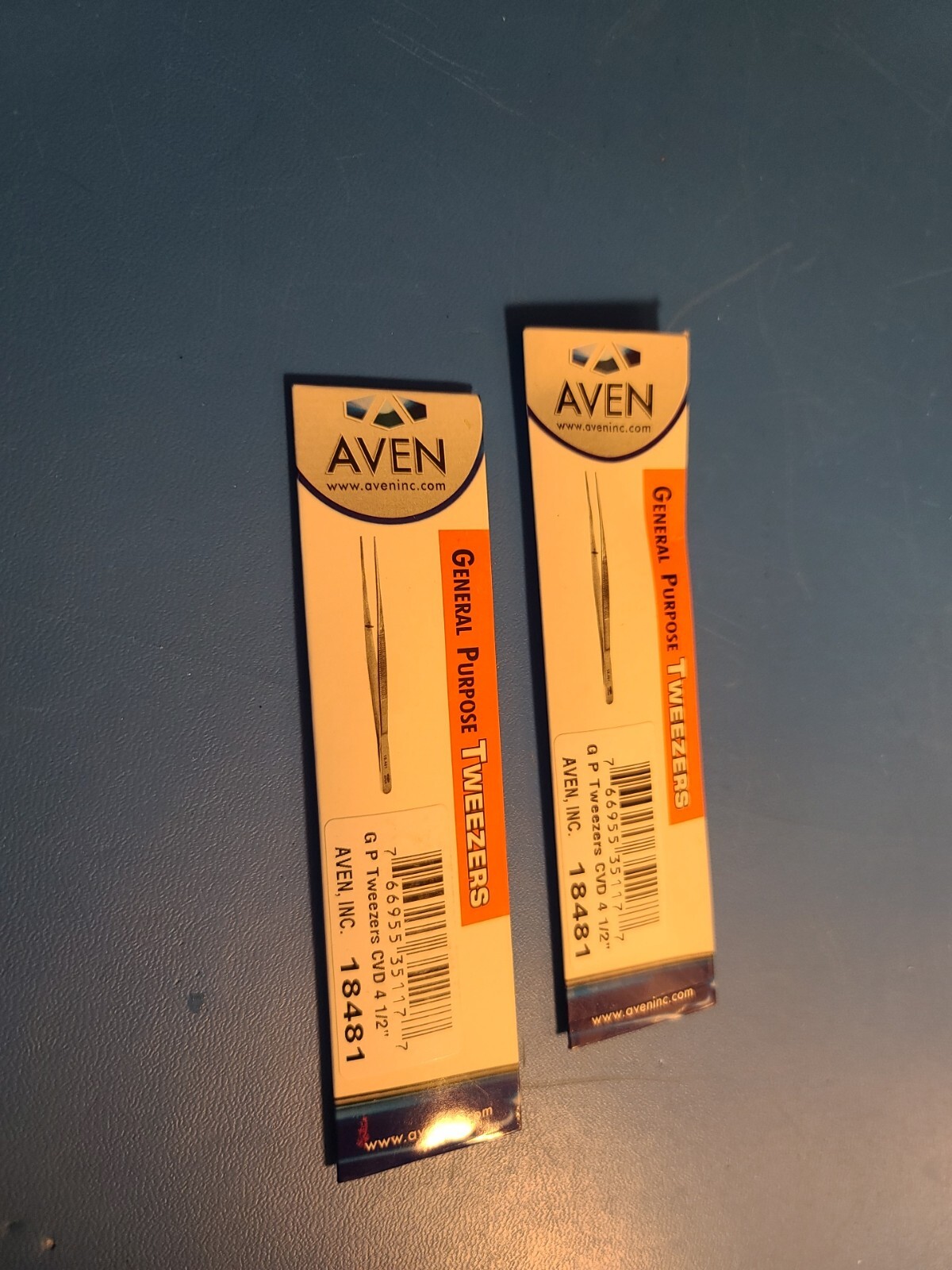 Aven 18481 Curved Serrated Tweezer, Stainless Steel, 4.375" d400