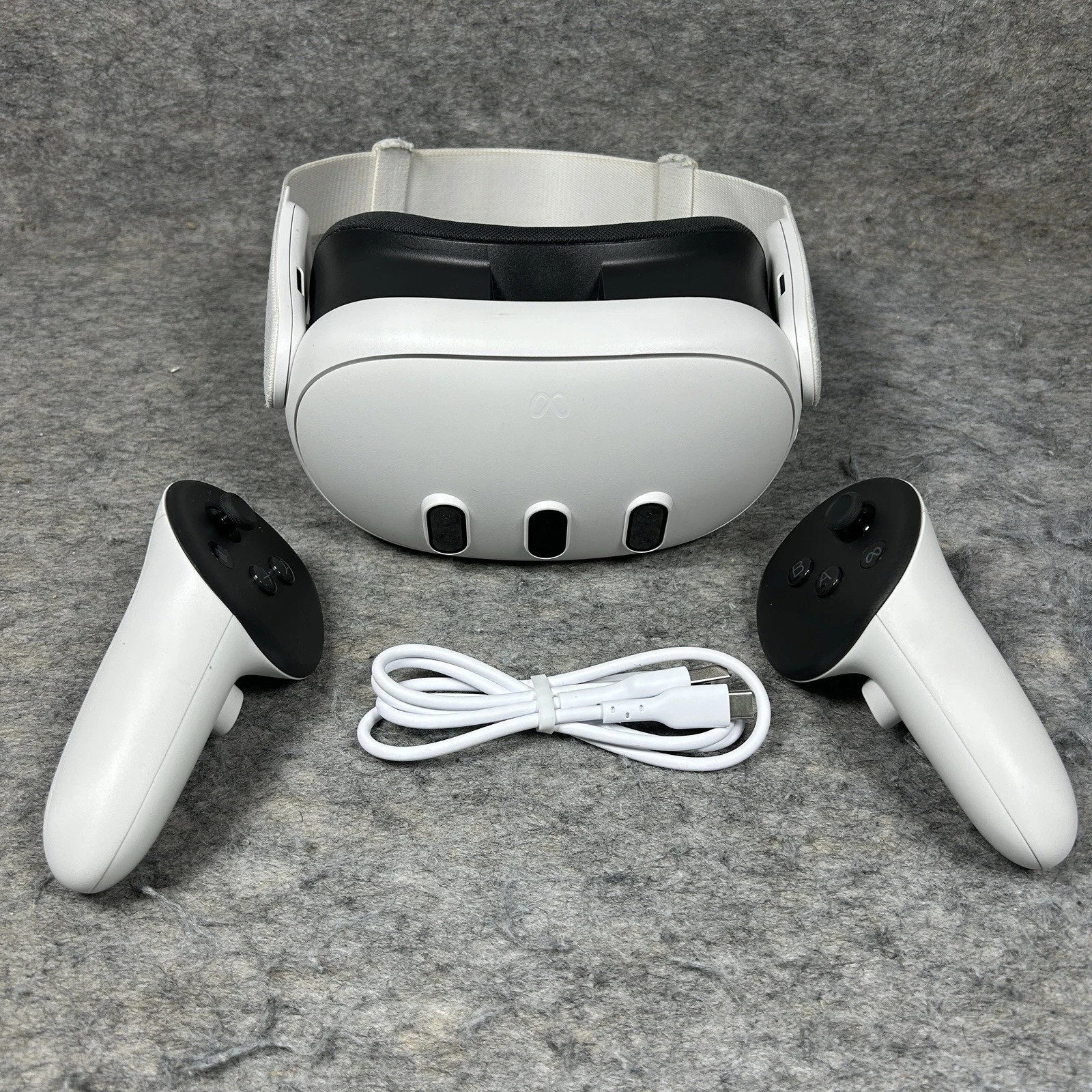Meta Quest 3 128GB Standalone VR Headset & Controllers